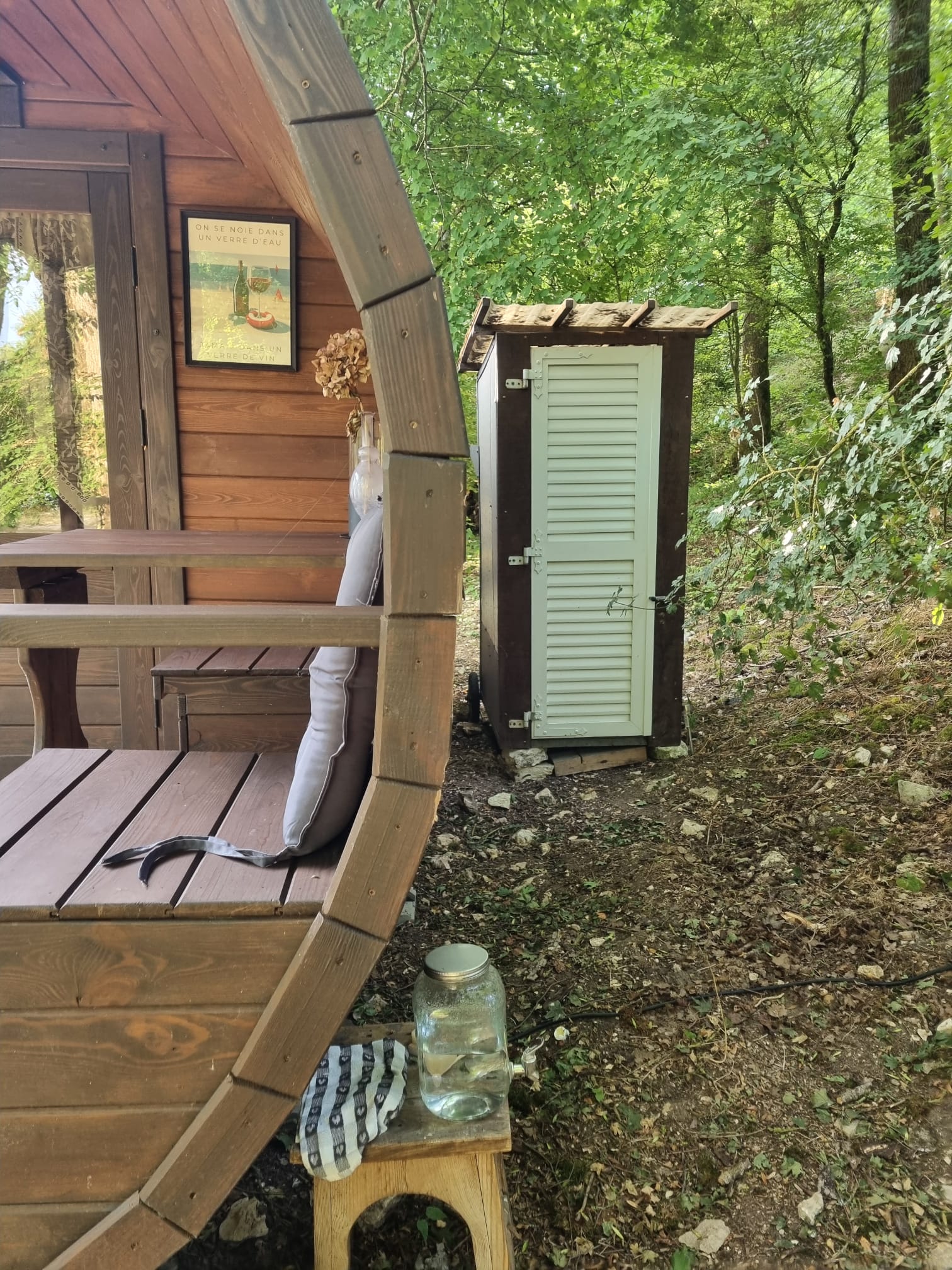 La cabane Tonneau — Séjour cocooning avec spa à Indre à Châteauroux — salle de bain