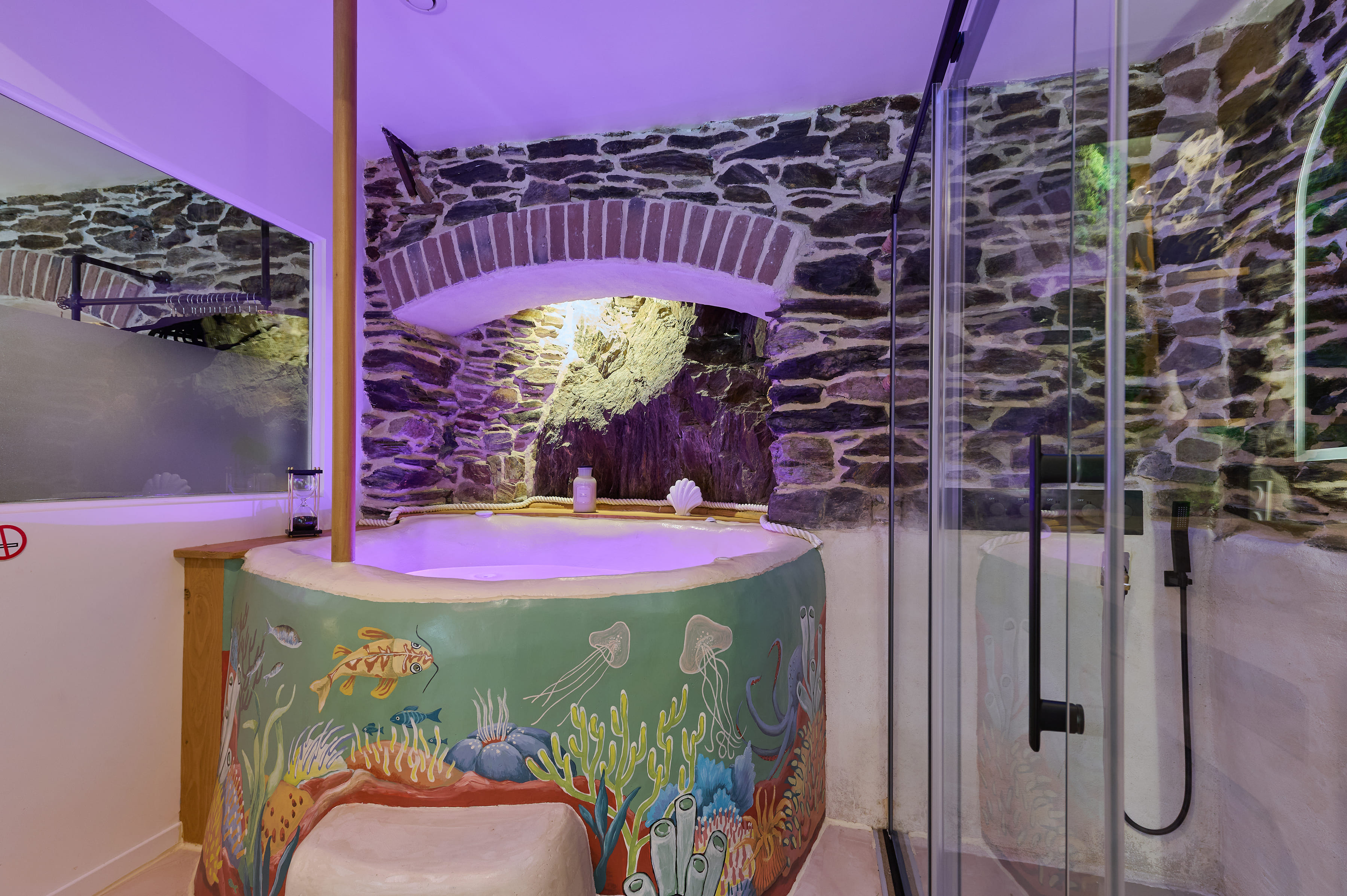 Le Calypso - Spa — Maison insolite avec jacuzzi à Collioure à Collioure — cuisine