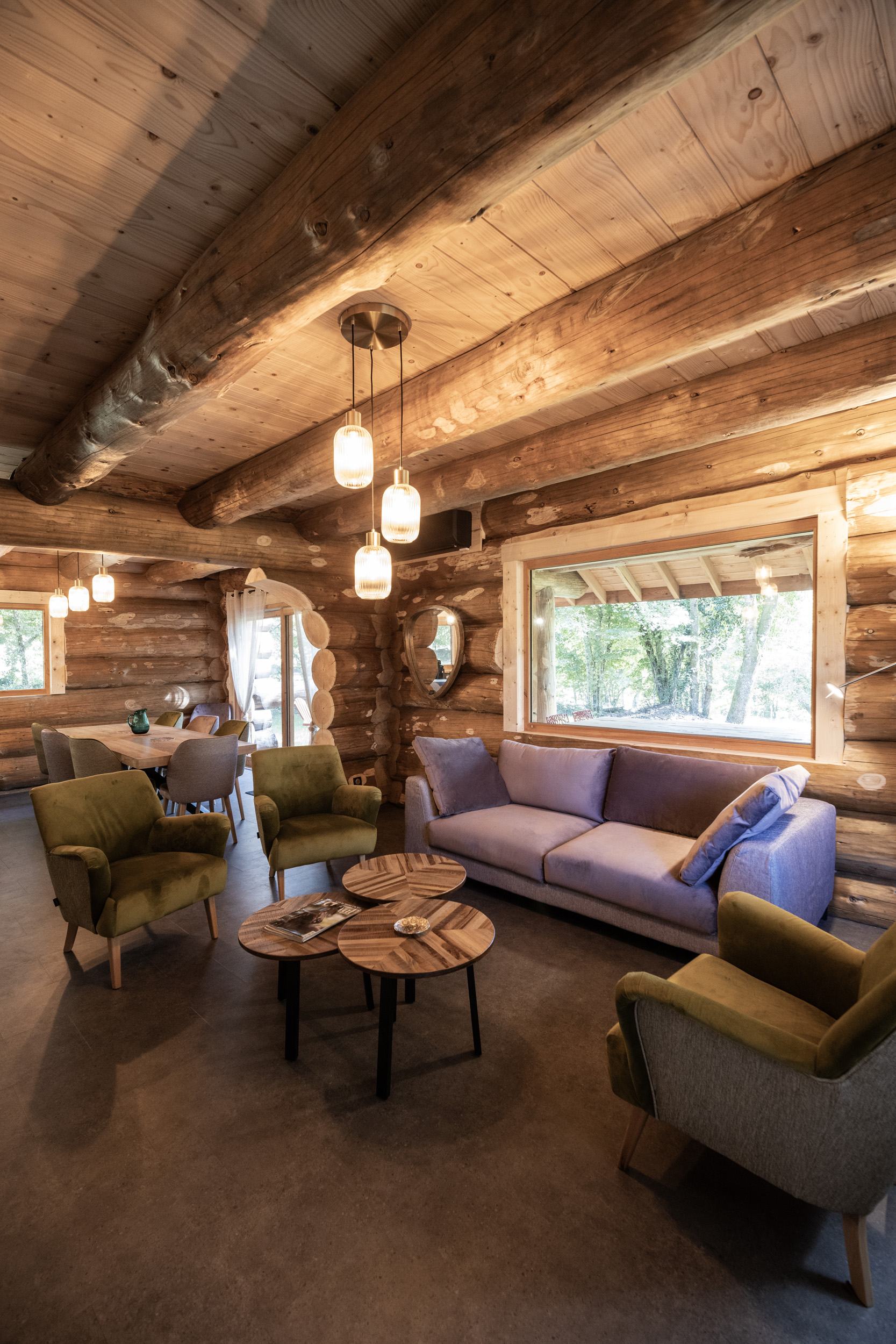 Gîte Le Vassivière : un chalet enchanteur en Limousin à Faux-La-Montagne — environnement naturel