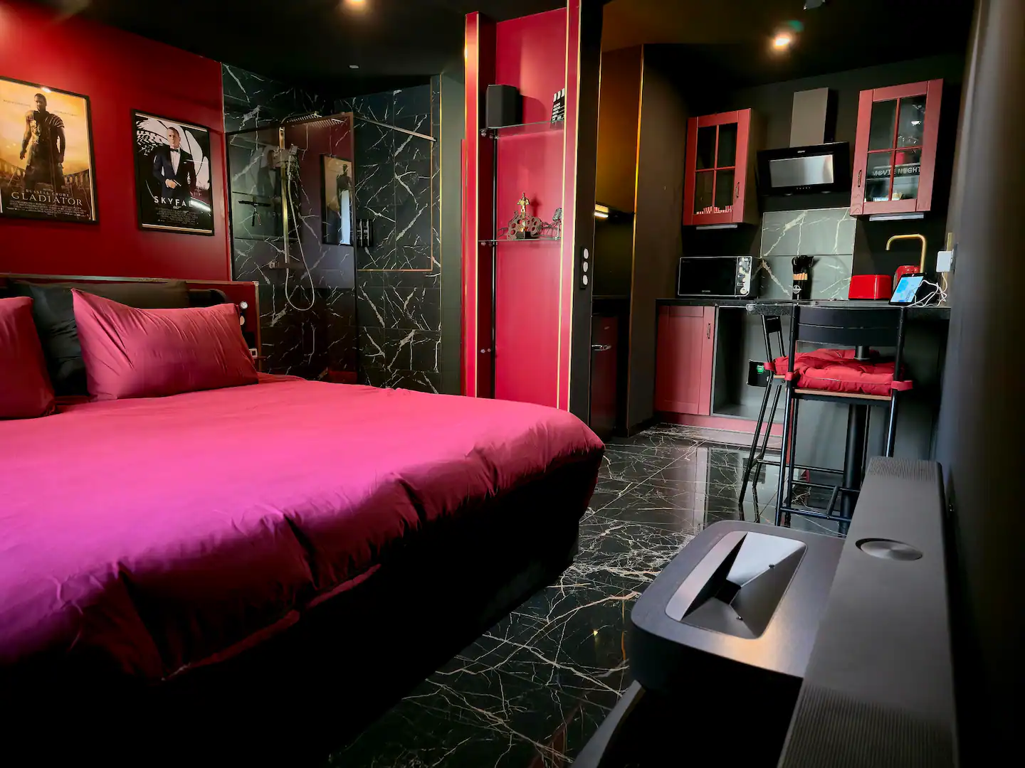 Movie-room — Chambre à thème cinéma privé à Carcassonne