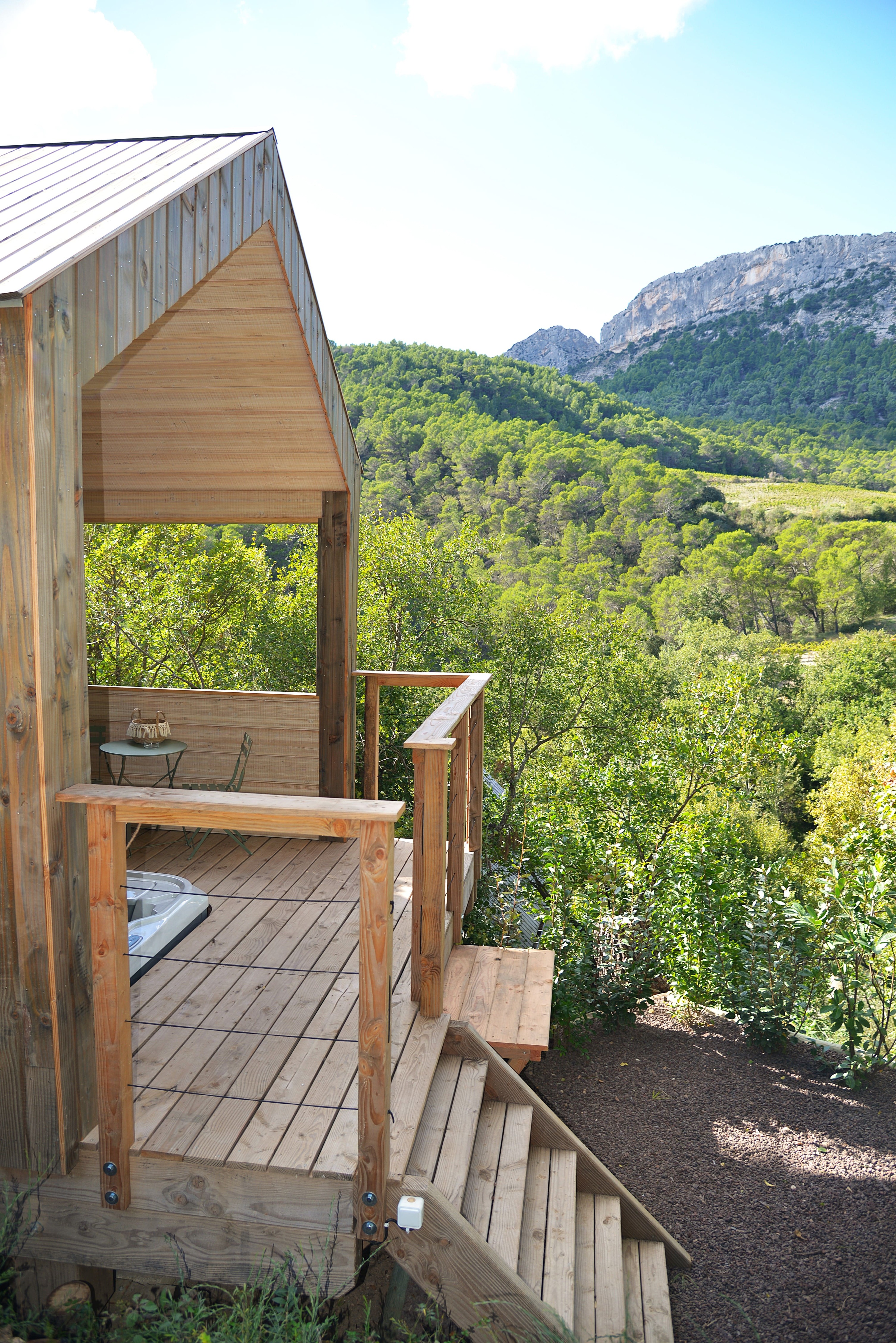 Lodge Nid Perché & Spa — Cabane avec spa privatif à Vaucluse à Lafare — chambre