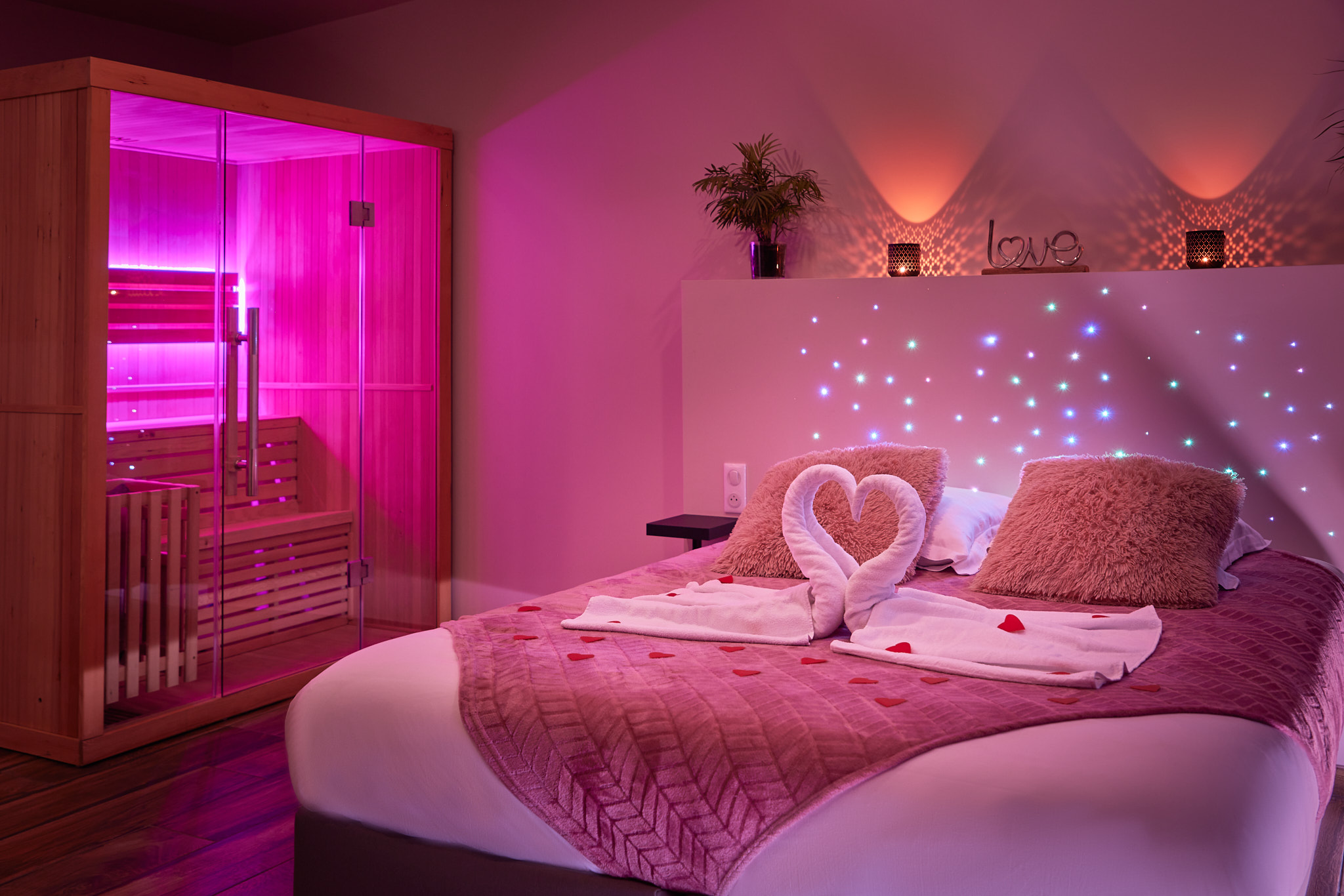 LE REFUGE — Cabane avec spa à Wambrechies (Nord) à Wambrechies — chambre