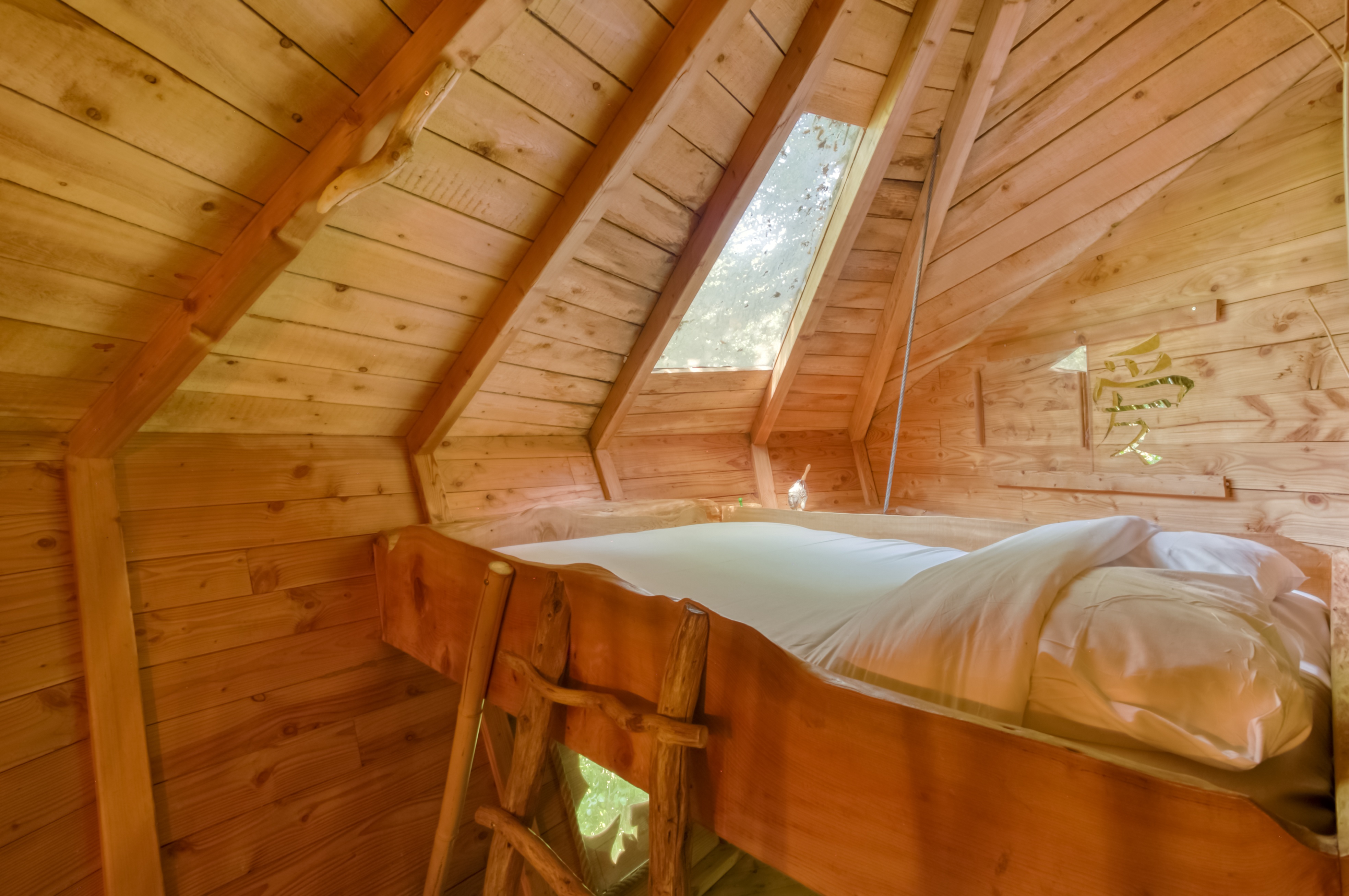 Cabane Zen perchée — Nuit romantique à 8m en Charente-Maritime à Pessines — cuisine