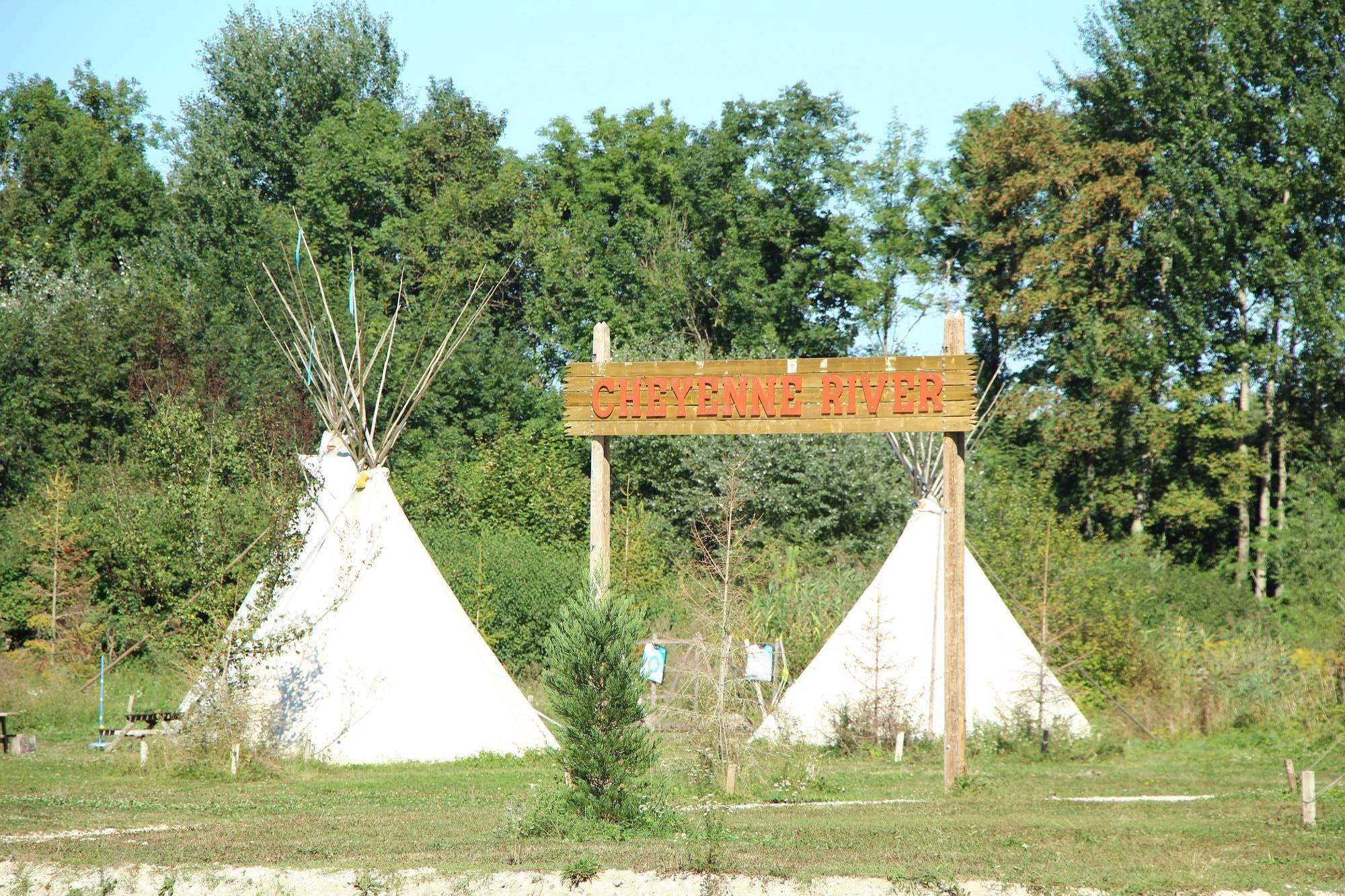 Vivez l'expérience unique d'un tipi en Champagne-Ardenne à Barberey St Sulpice — cuisine