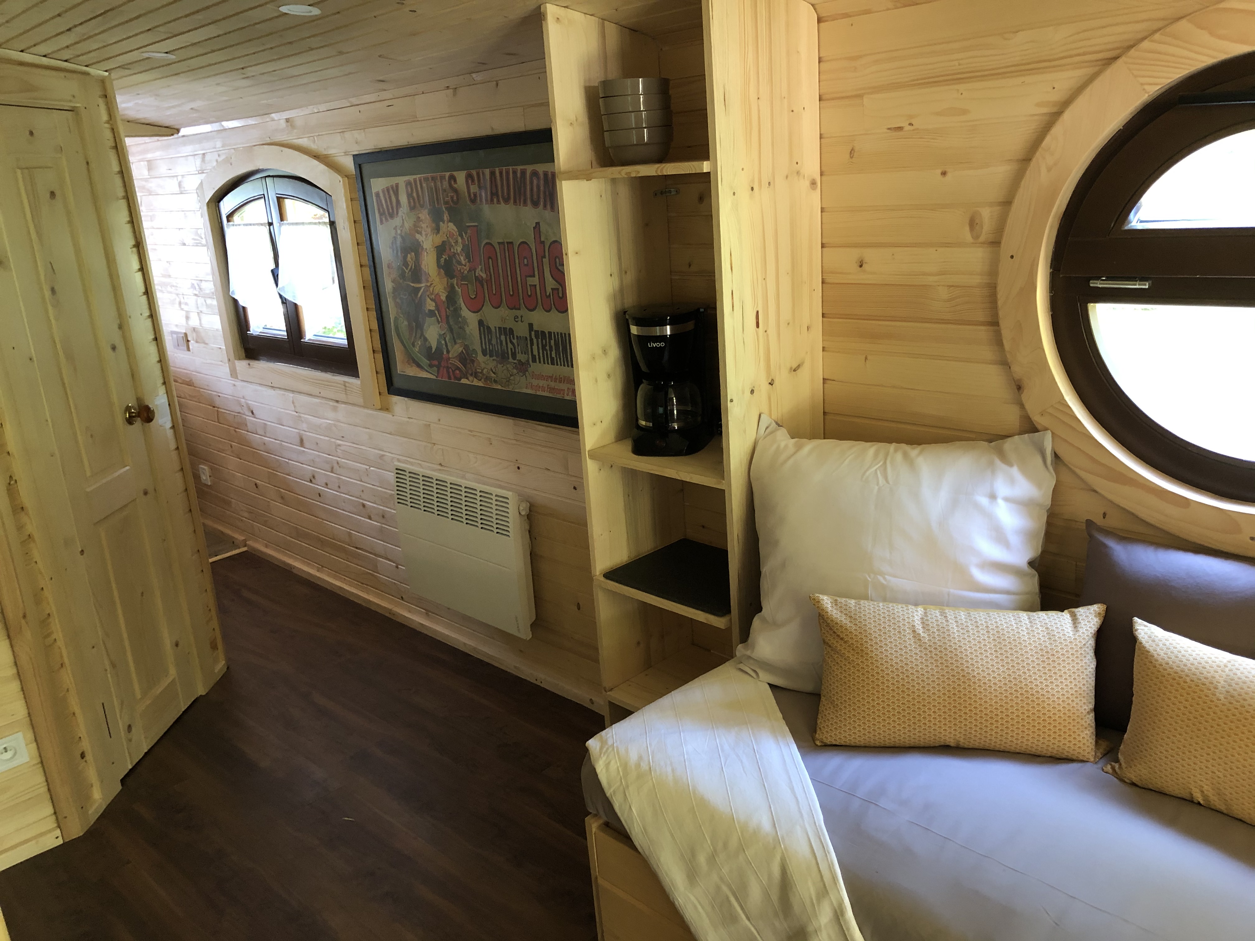 La roulotte d'Emilie : une escapade bien-être en Poitou-Charentes à Beurlay — salle de bain