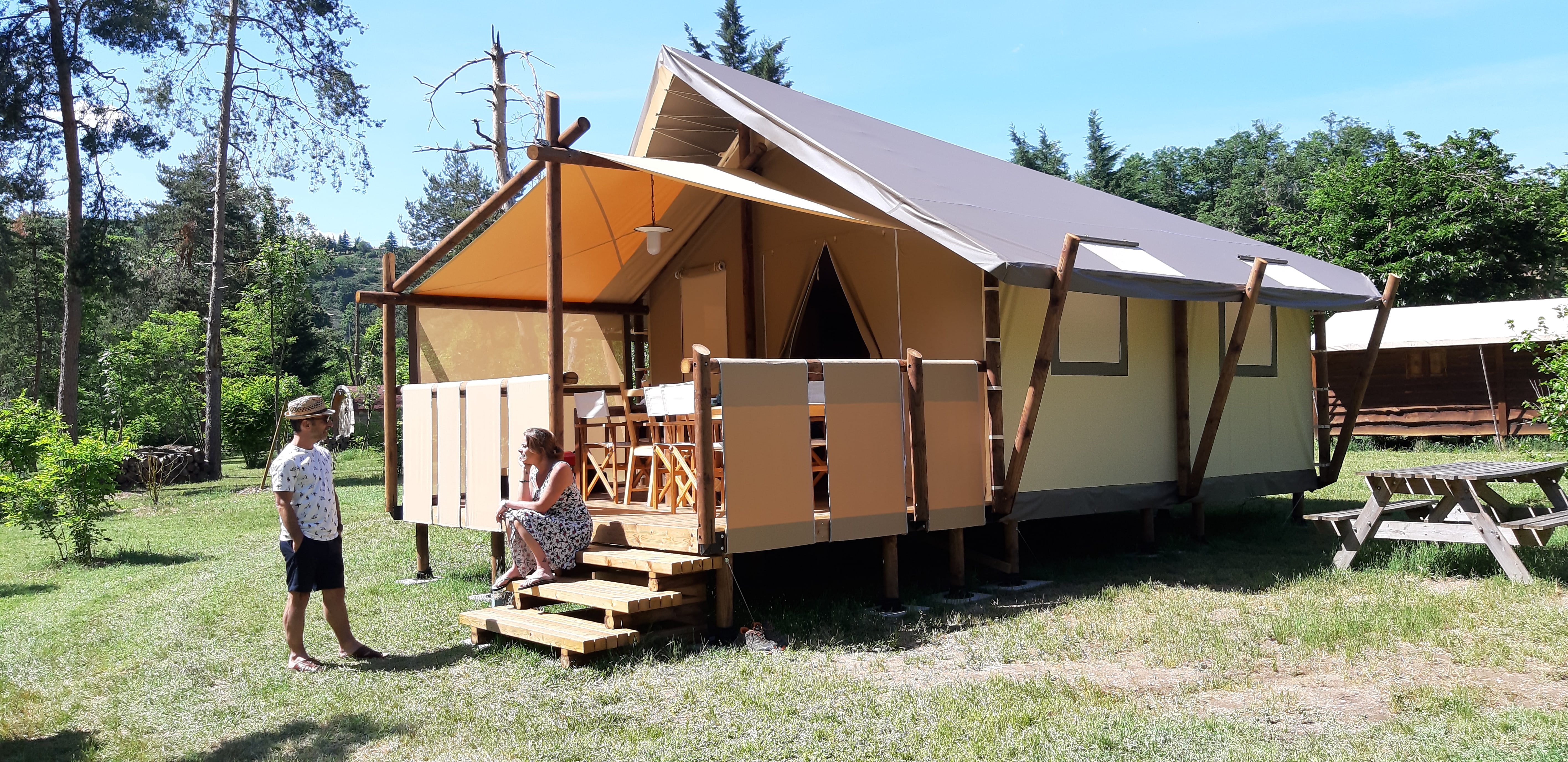Vivez l'expérience immersive du Jungle Lodge en Rhône-Alpes