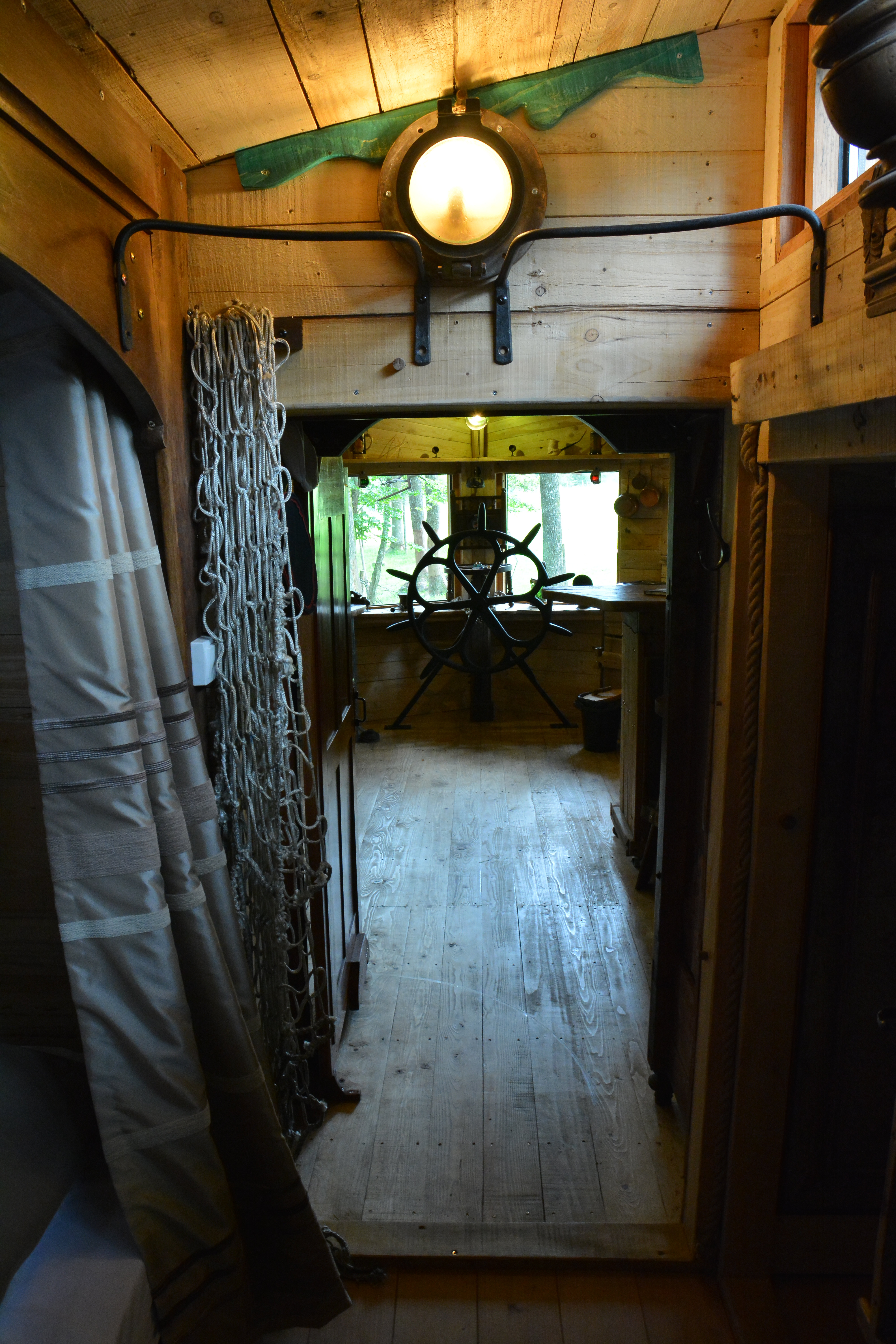 Cabane Atlanthies : une immersion en pleine nature à Vittel — chambre