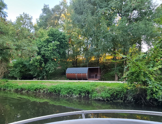 La cabane Tonneau — Séjour cocooning avec spa à Indre à Châteauroux — vue intérieure