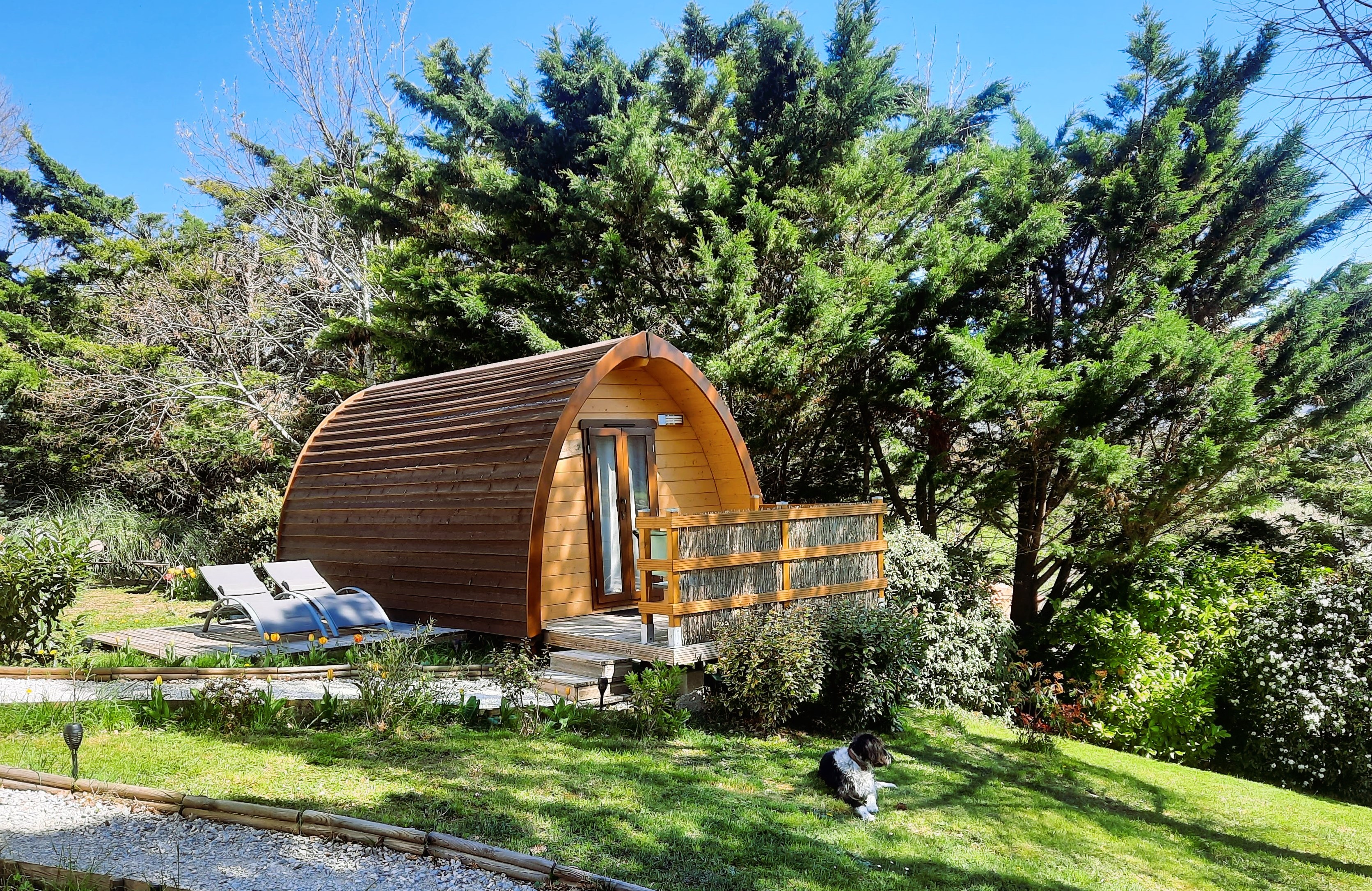 Mégapod la Bergerie Insolite — Pod avec jacuzzi à Ariège à Foix — vue intérieure