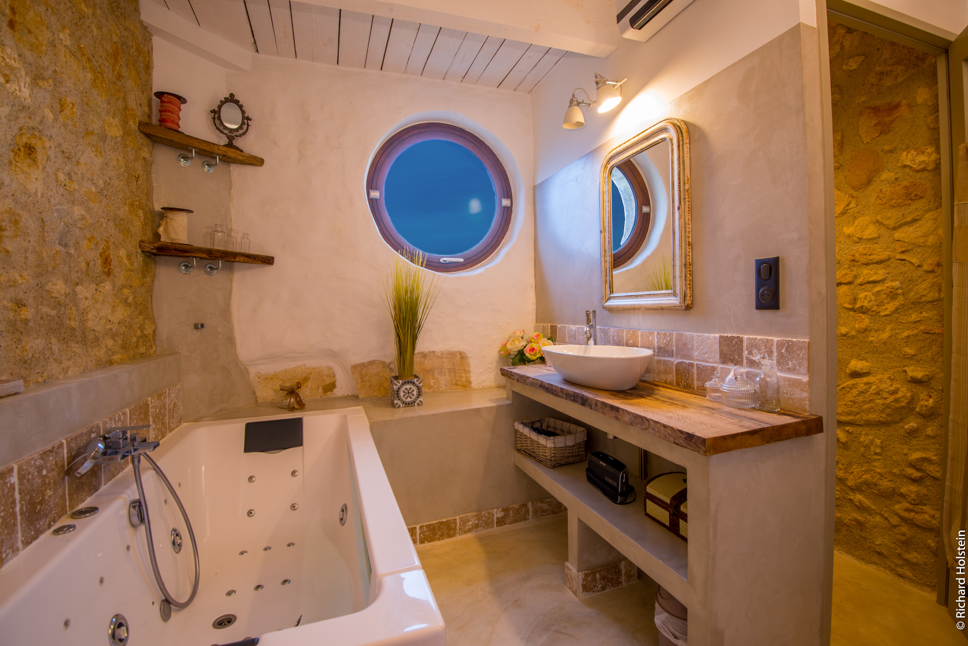 Le Nid d'Amour & Spa : une évasion romantique en Languedoc à Puimisson — cuisine