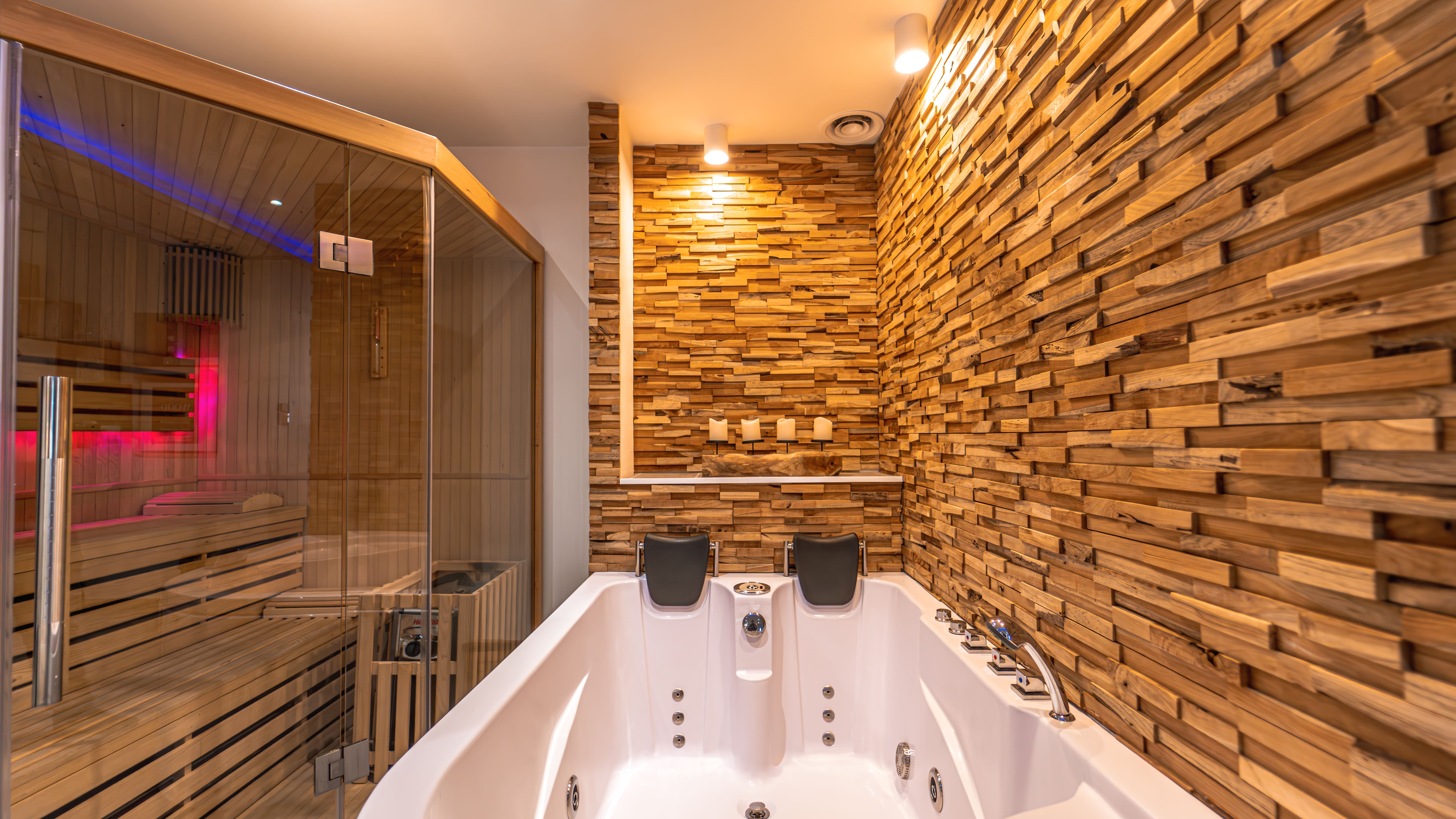 Une suite de luxe avec spa privatif en Picardie à Précy-sur-Oise — vue intérieure