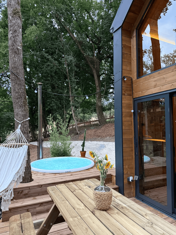 Ecolodge la Palombière — Cabane sur pilotis avec spa privatif à Gers à Gers — espace de vie
