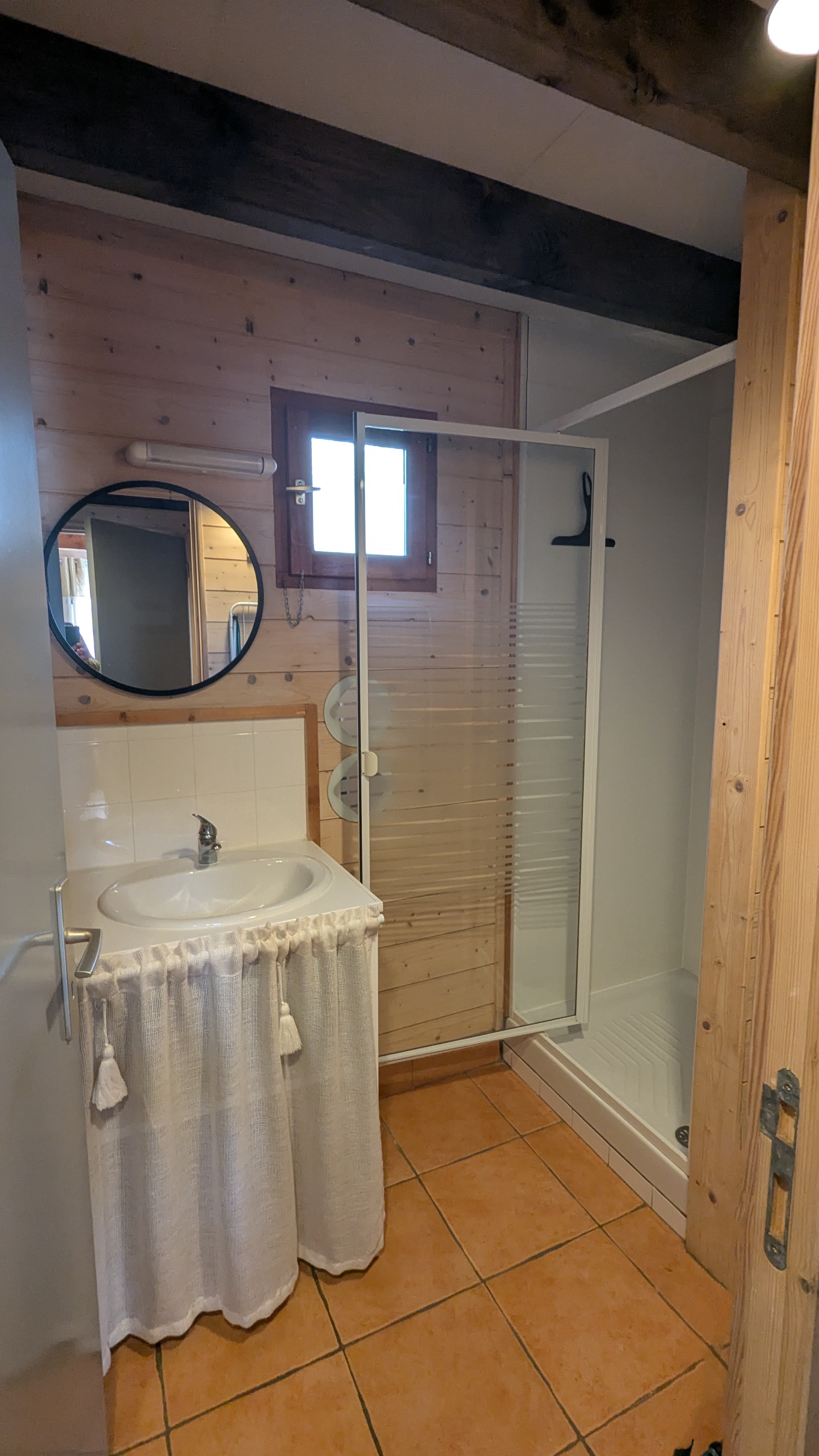 Chalet Vital : une évasion romantique avec spa privatif à Biron — vue depuis la terrasse