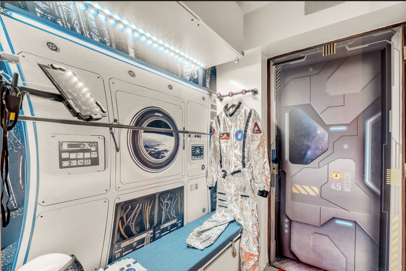 Navette spatiale Nebula Voyageur — Hébergement thématique à Toulouse (Haute-Garonne)