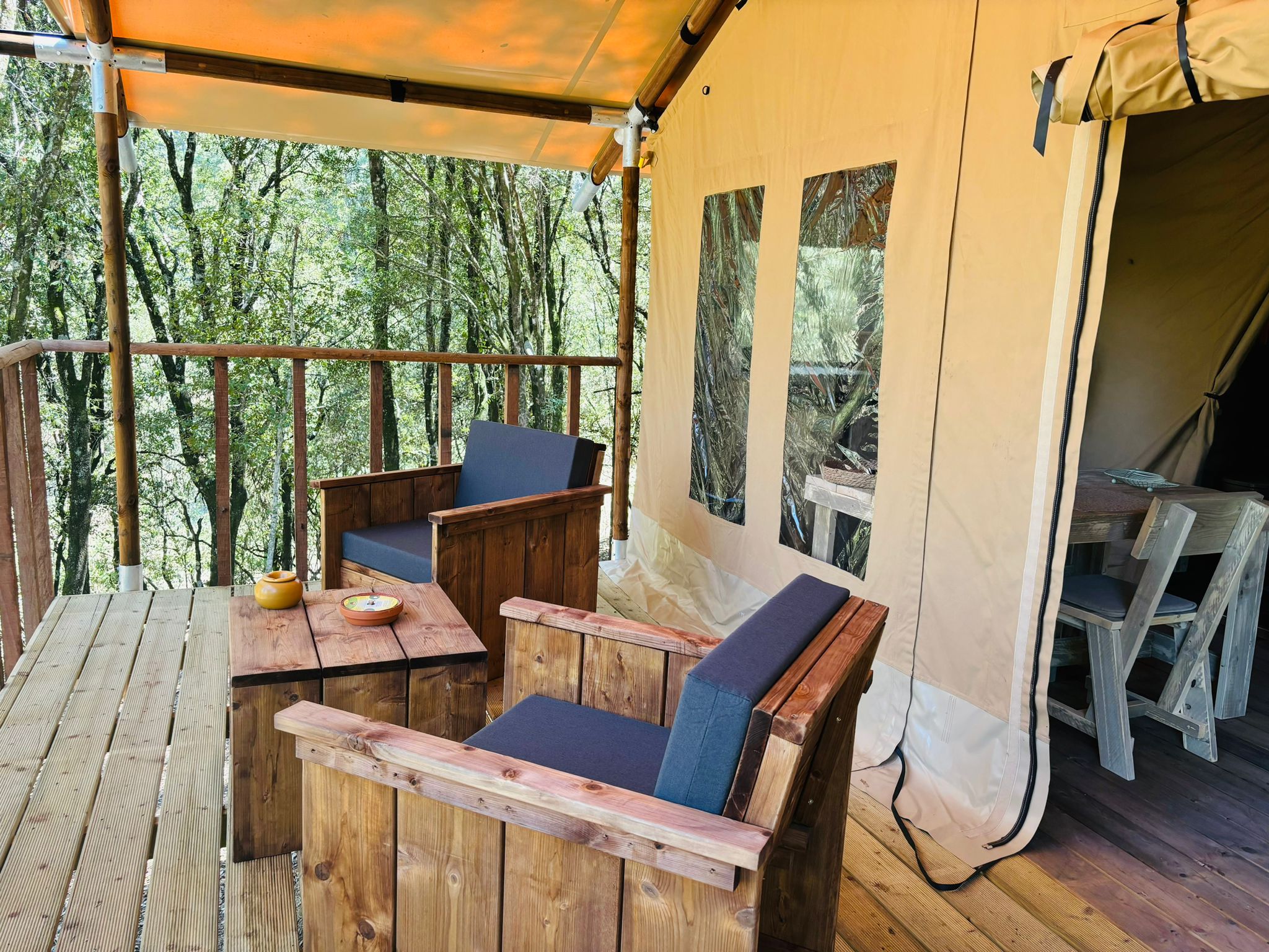 SAPPARA — Tente avec vue panoramique à Olivese (Corse-du-Sud) à Olivese — salle de bain