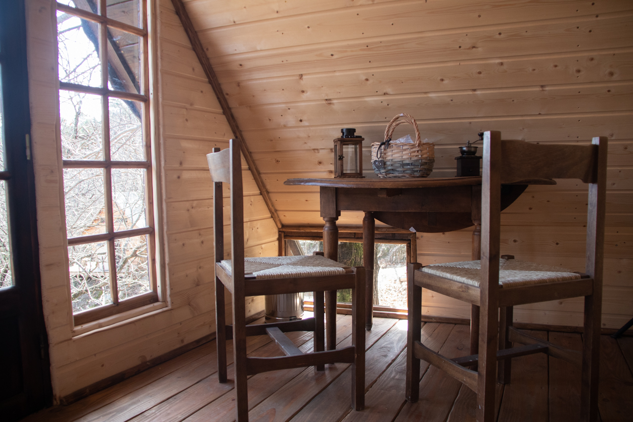La Cabane Forestière : une immersion au cœur de la nature à Mialet — détail architectural