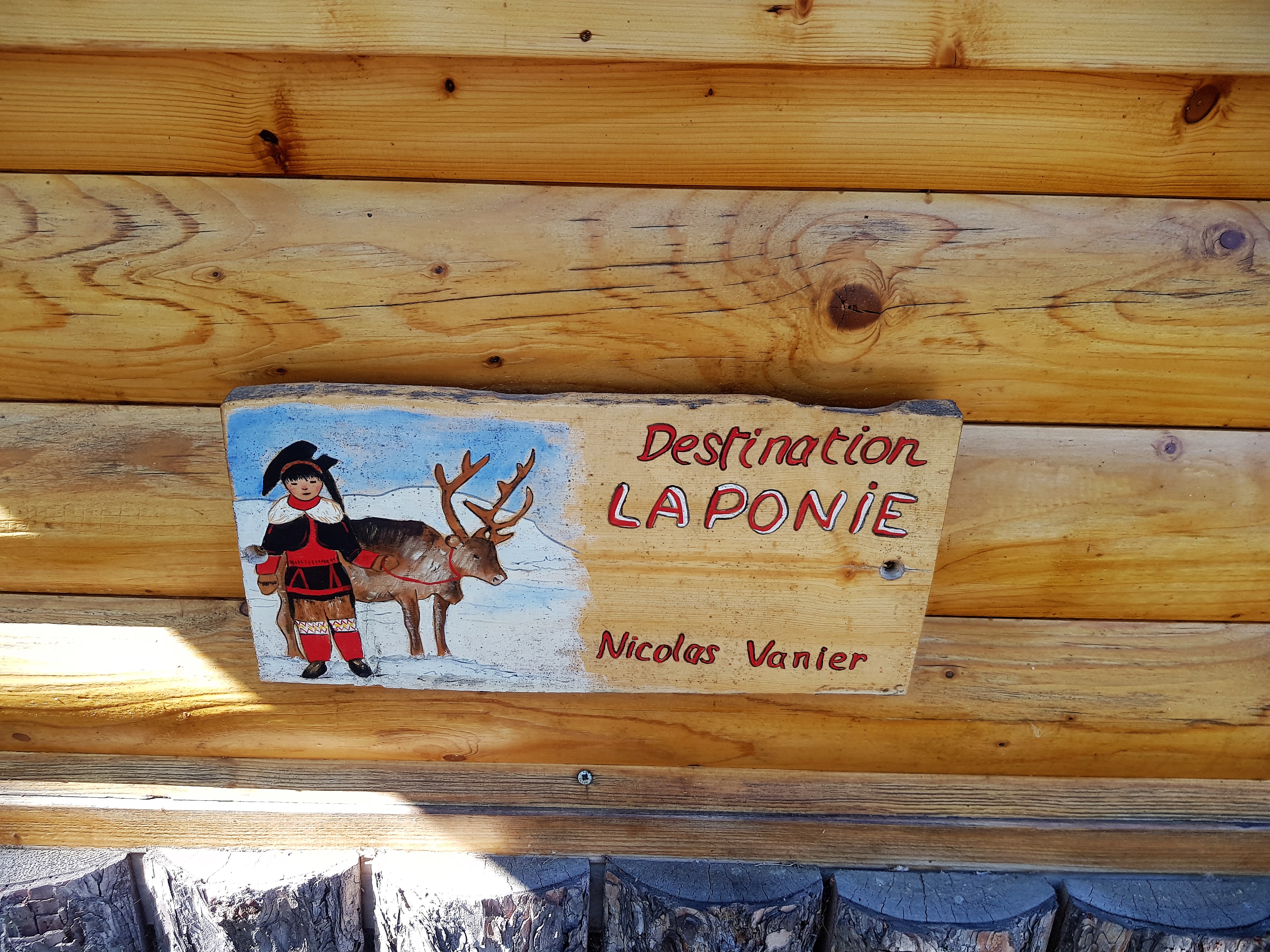 Un refuge esprit cabane pour une évasion en pleine nature à Saint Martin De Queyrières — espace de vie