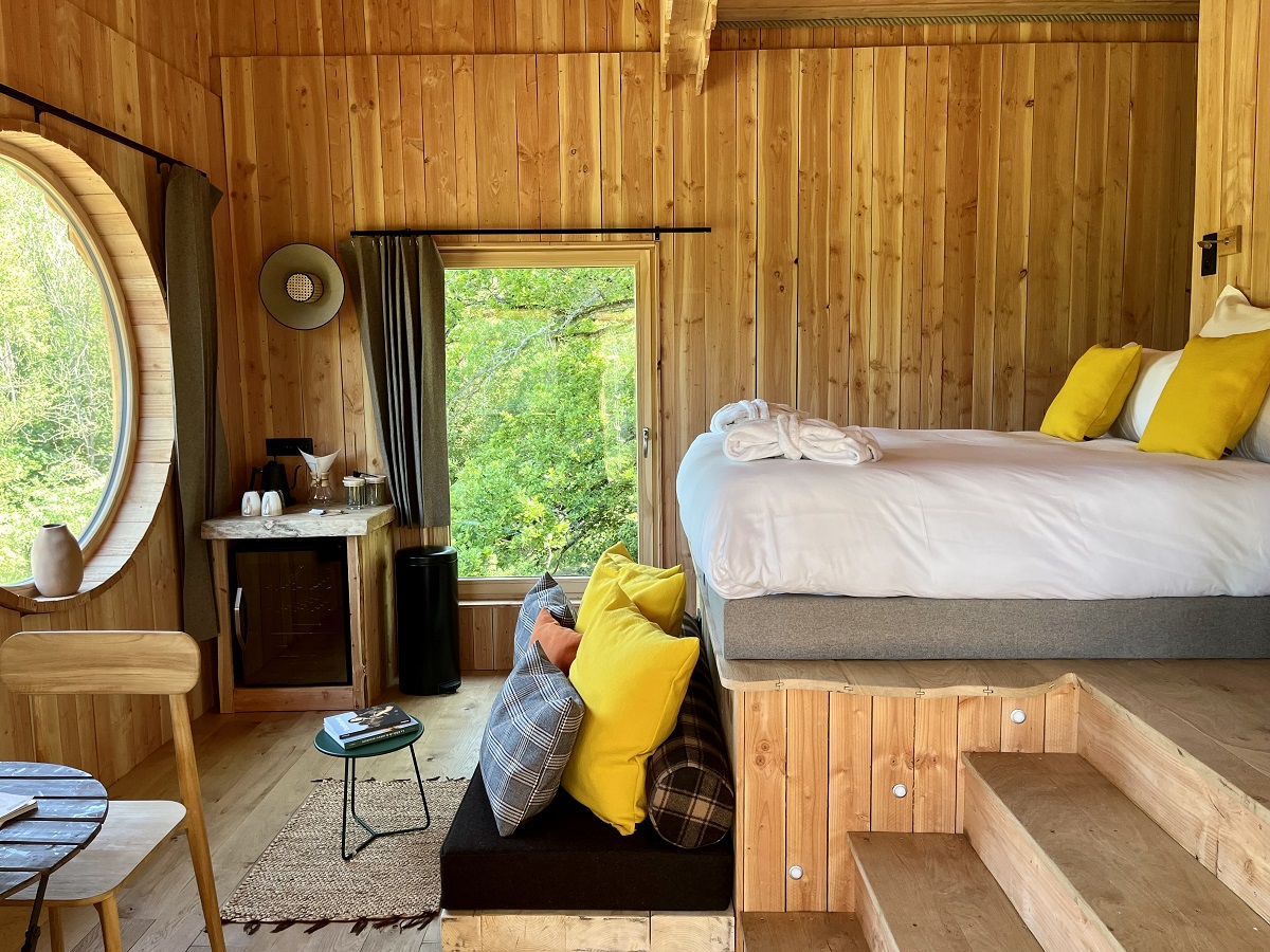 Cabane Spa Haut Perchoir : une expérience unique en Picardie à St-Léger-Aux-Bois — chambre