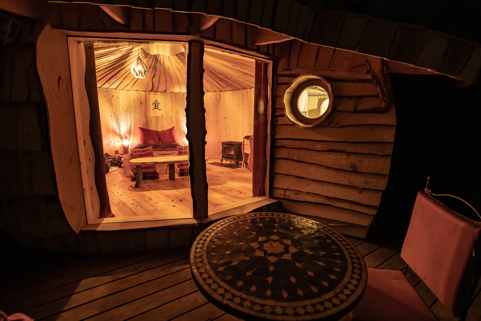 Cabane Romances Nippones — Cabane perchée à 2m dans l'Hérault à Souleyourt — espace de vie