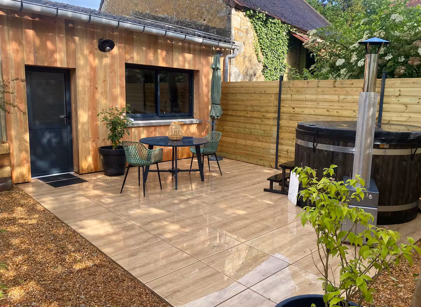 Chalet Cocooning & Bain Nordique Privatif — Chalet avec spa à Orne à Alençon — vue intérieure