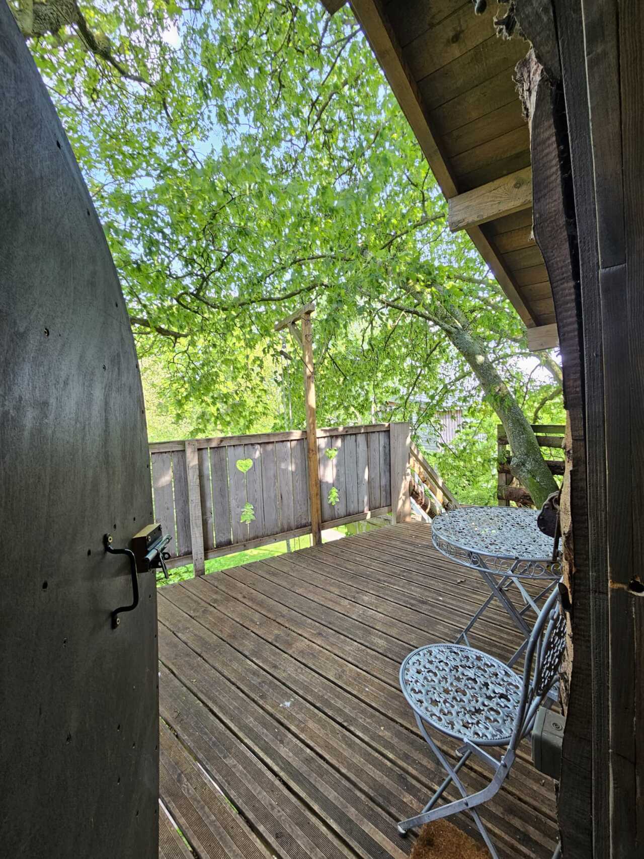 Évasion en cabane dans les arbres en Picardie à Essuiles — salle de bain