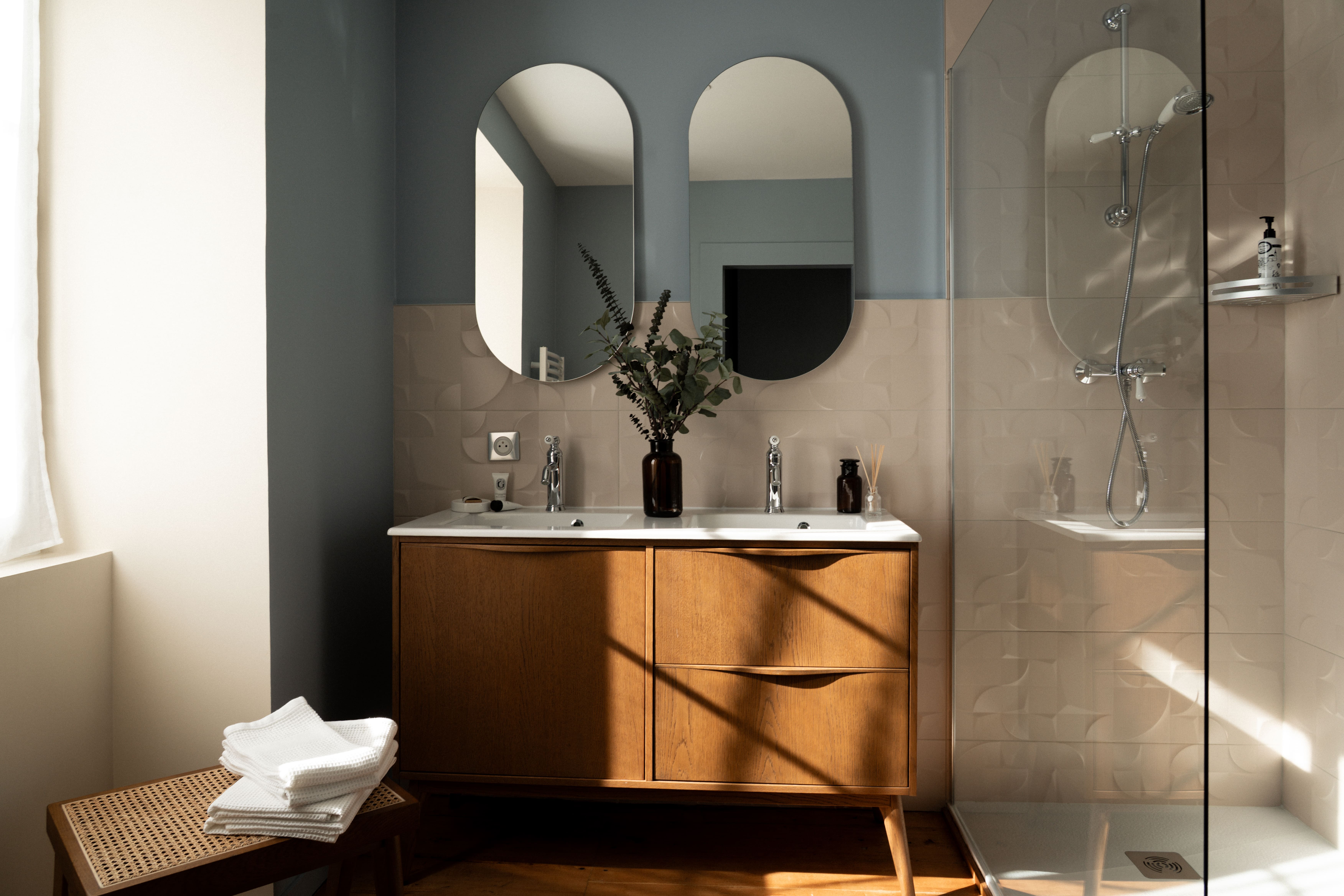 Suite Lazurite — Maison d’hôtes avec spa à Gramat dans le Lot à Gramat — vue intérieure
