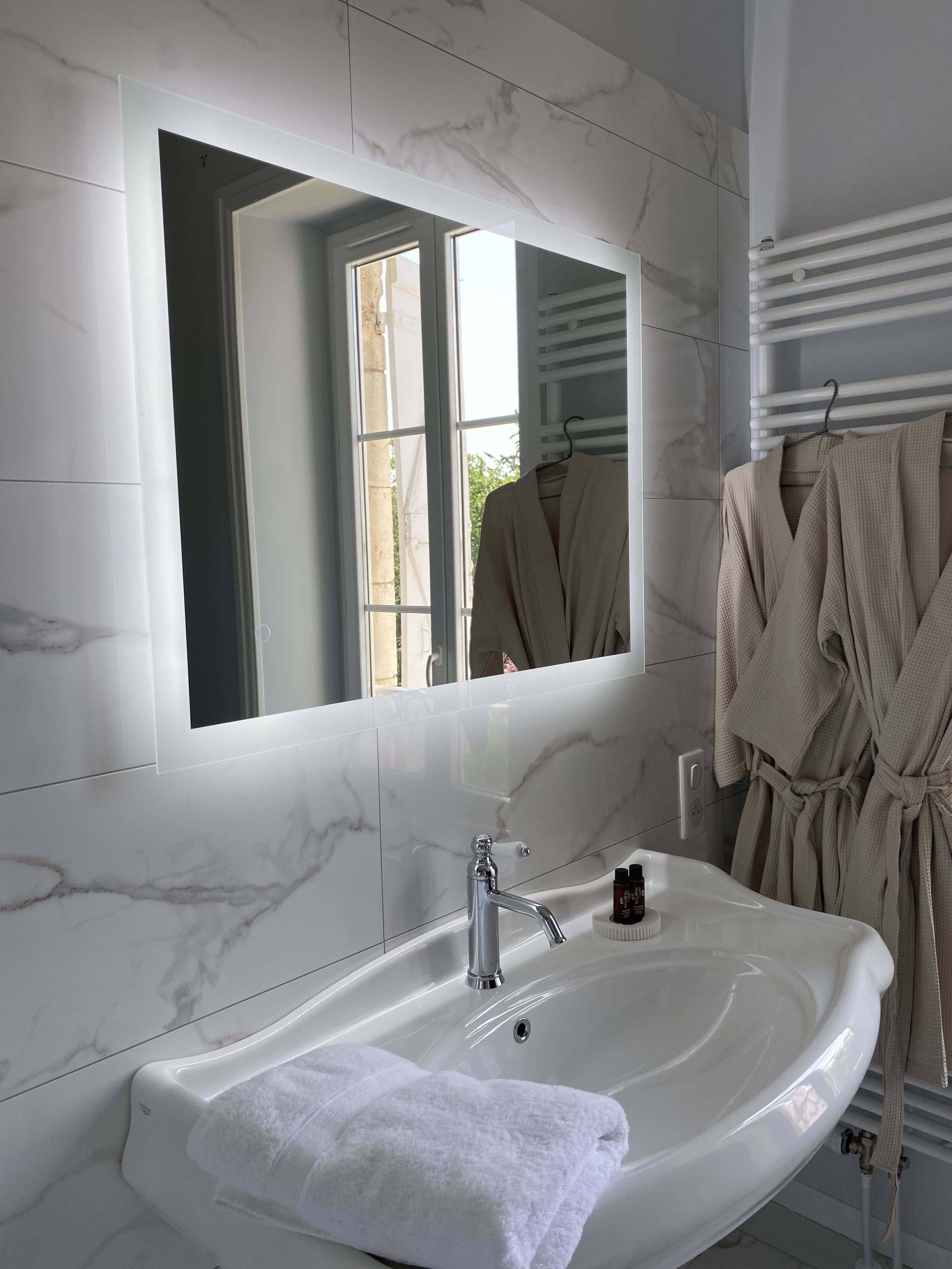 Suite Pierre de Lune — Maison insolite avec cheminée à Gramat (Lot) à Gramat — cuisine