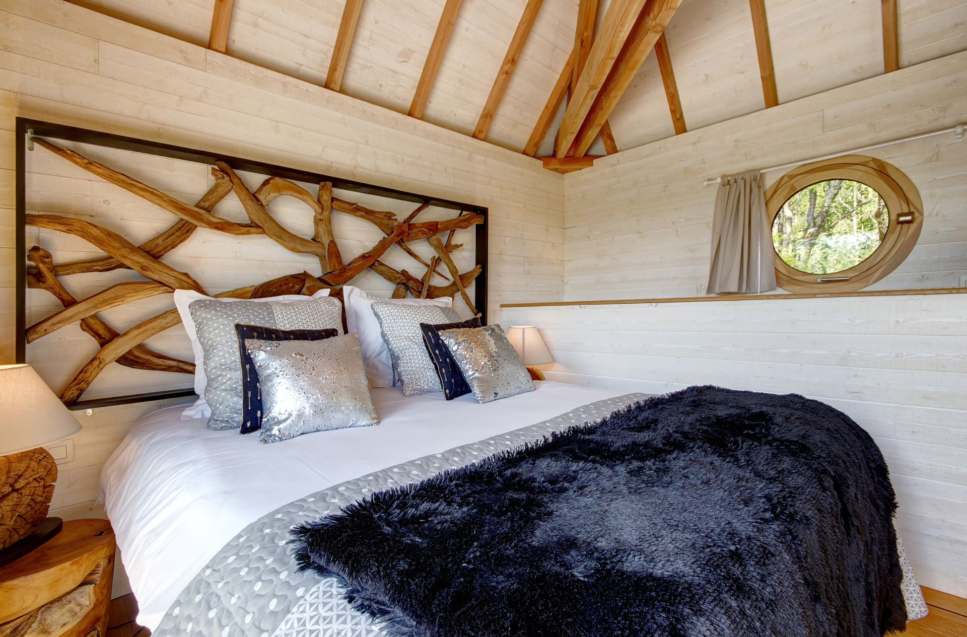 La Cabane Spa Lodge 3 — Cabane sur pilotis avec spa à Morbihan à Vannes — salle de bain
