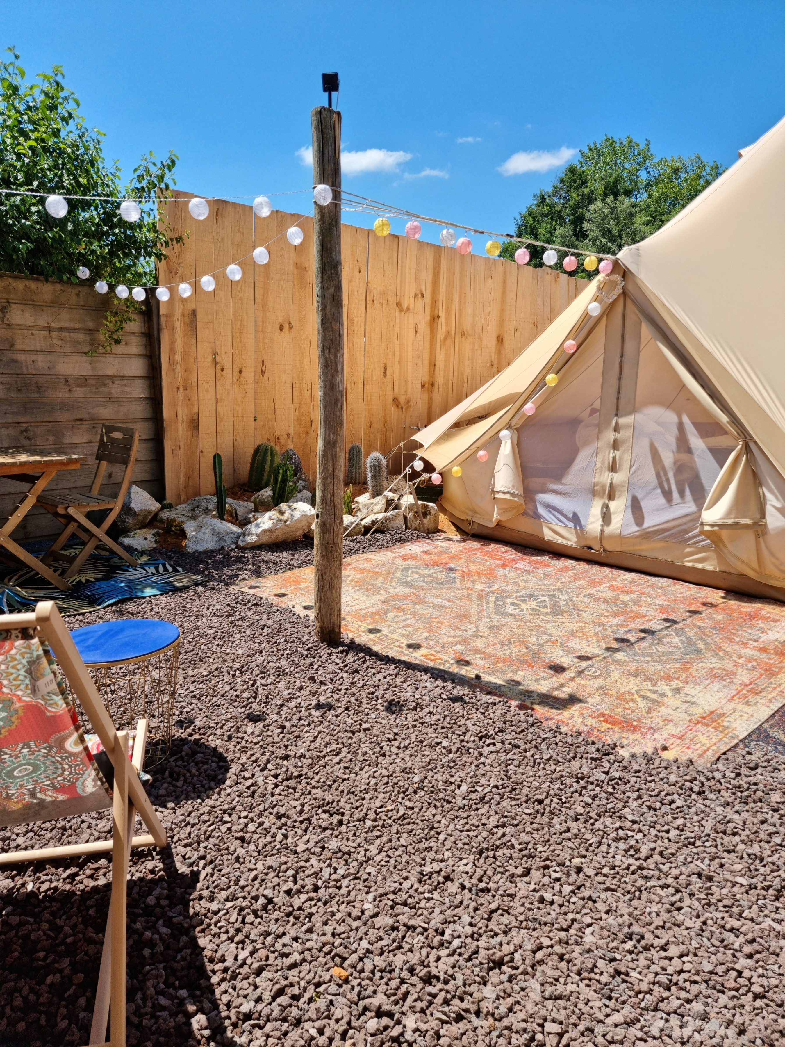 Tente Amour & Spa : une escapade romantique en pleine nature — Tente à Berson