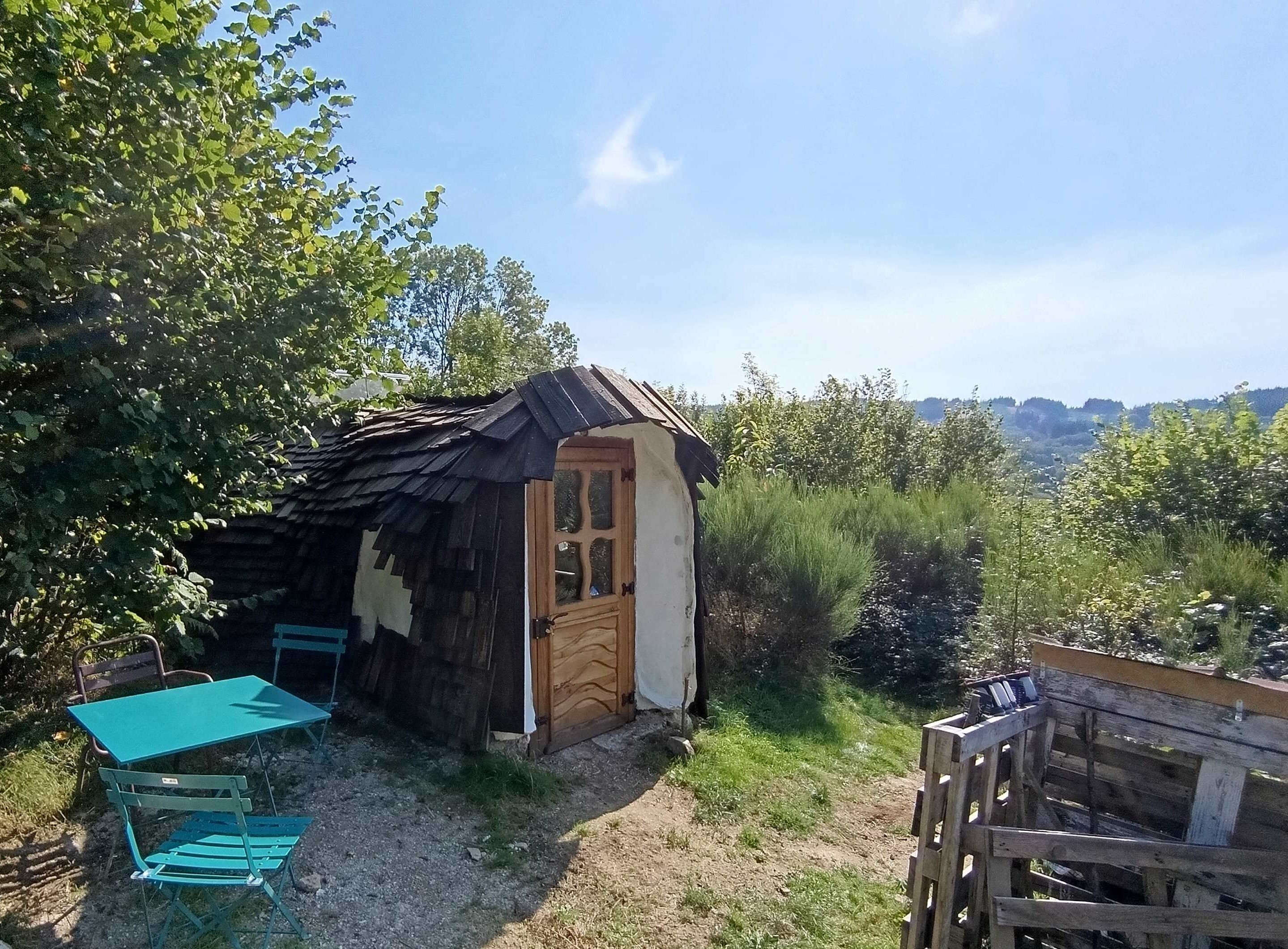 La cabane panoramique : une évasion au cœur de la nature à St Nicolas Des Biefs — vue intérieure