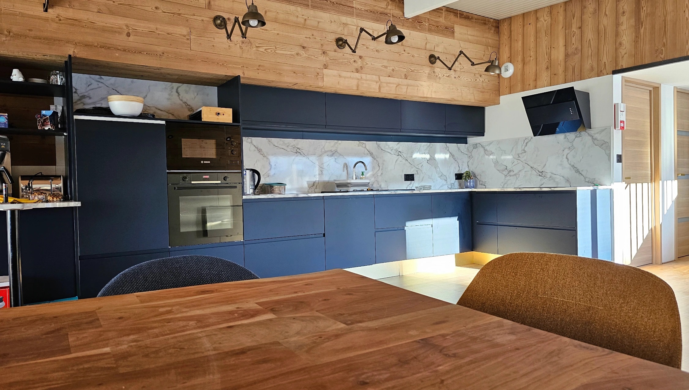 La Péniche Mathurin — Séjour relaxant avec spa à Pas-de-Calais à Béthune — vue depuis la terrasse