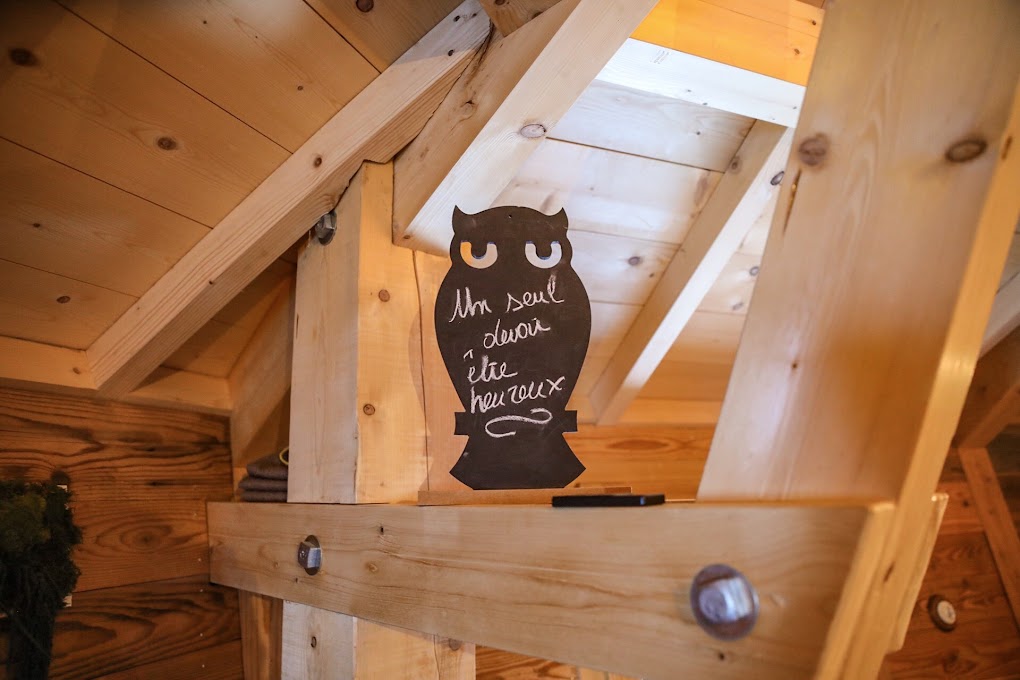 Cabane La Bordée : une expérience suspendue dans les arbres à Saint Pierre De Chartreuse — cuisine