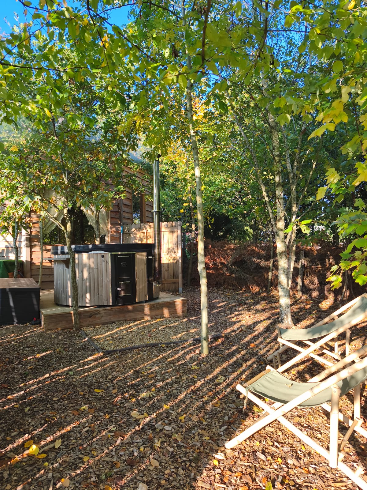 Évasion dans la cabane indonésienne avec grand bain nordique à Champfremont — cuisine