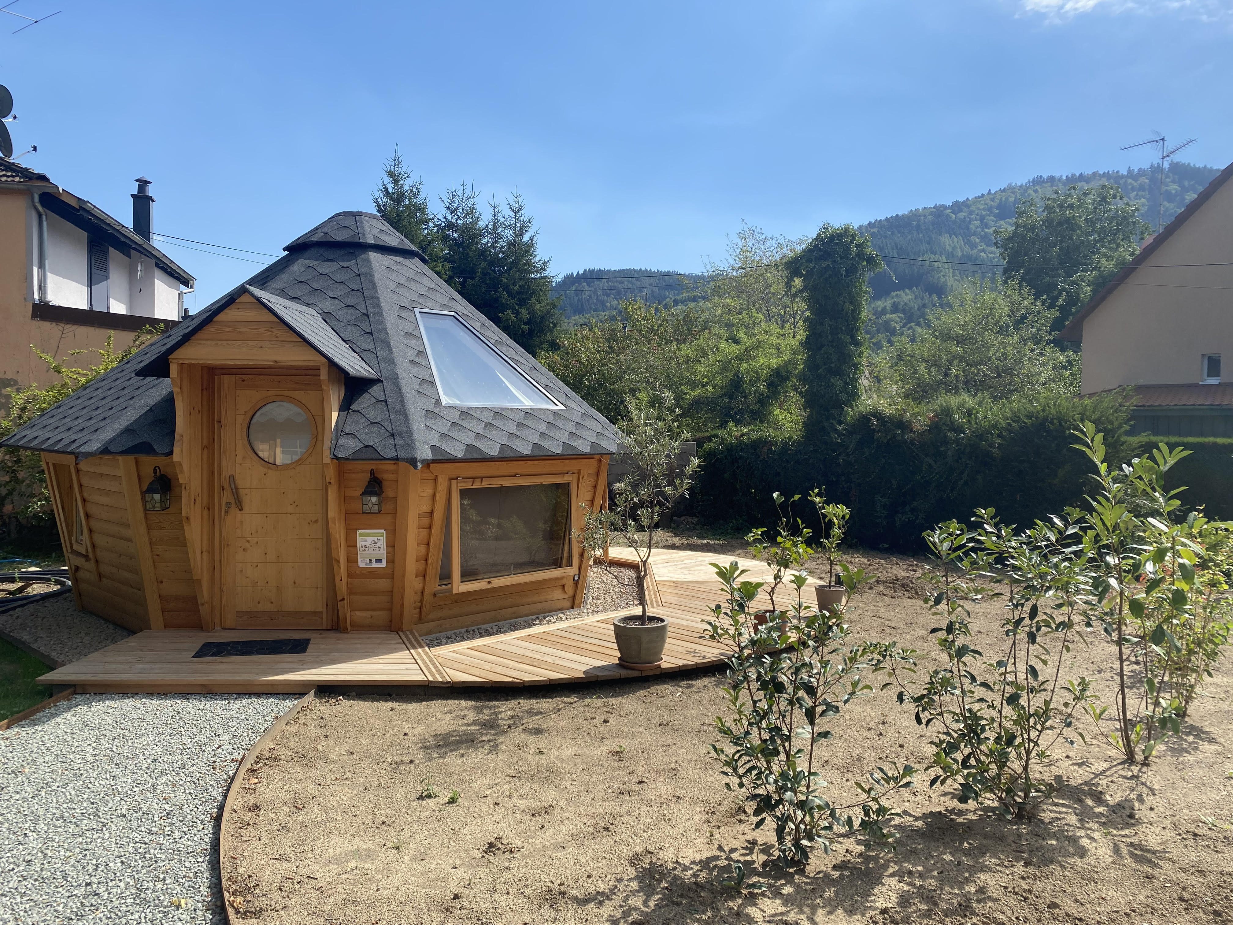 Le Kota Acacia : une immersion insolite en Alsace à Bitschwiller-Les-Thann — vue intérieure