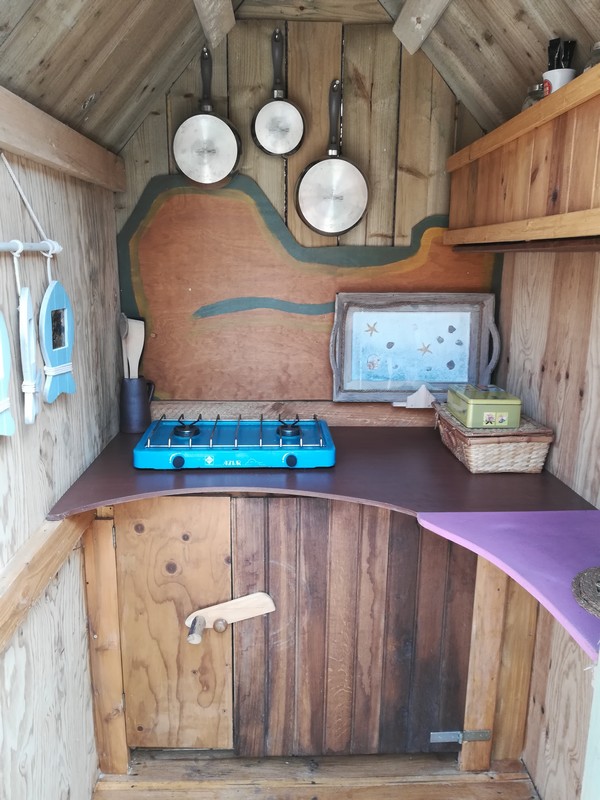 Cabane bateau échoué en Basse-Normandie à Fermanville — vue depuis la terrasse