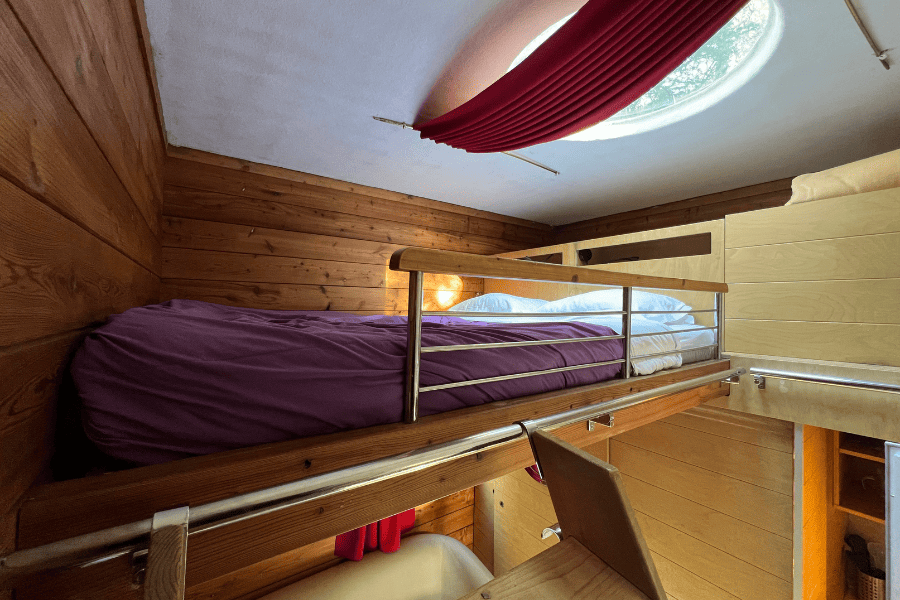 Carré d'étoile — Tiny House avec spa à Dienné (Vienne) à Dienné — chambre