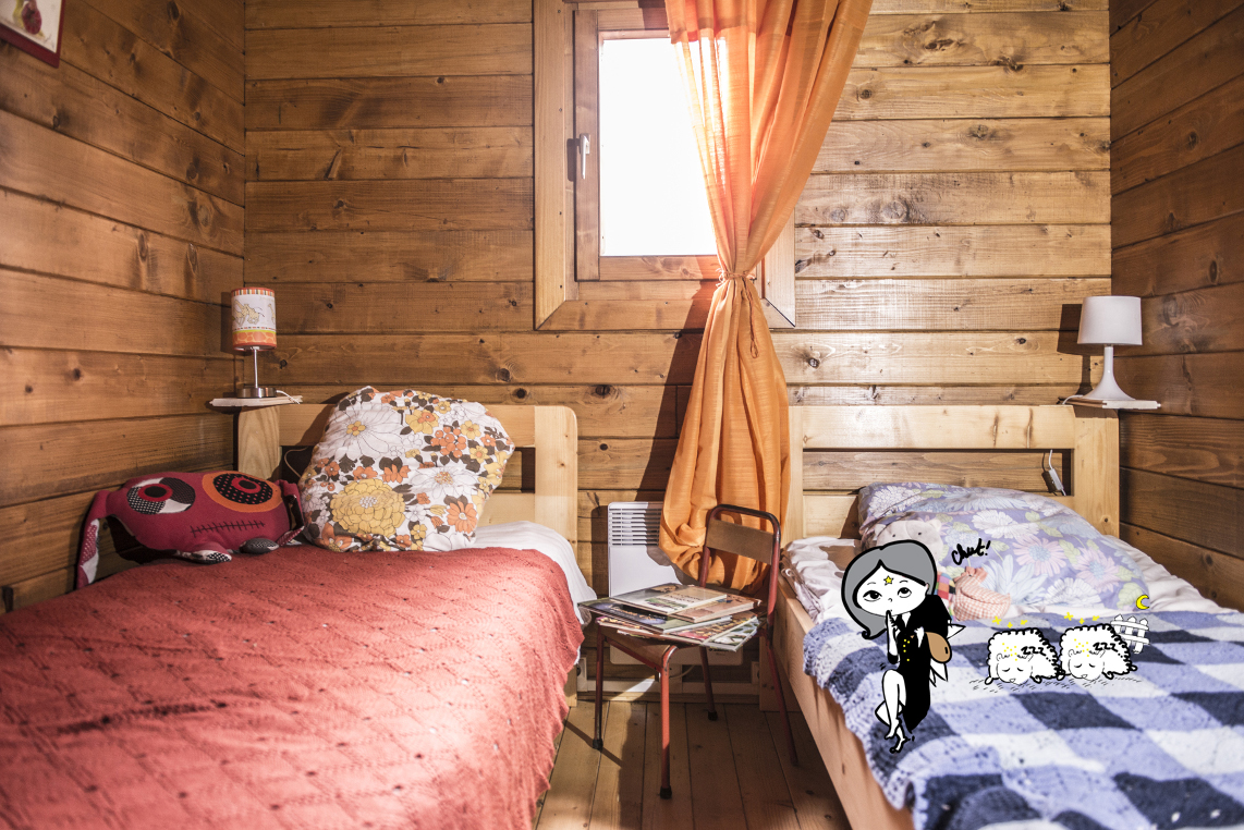 Le Chalet Intimiste : une évasion au cœur des Midi-Pyrénées à Lisle-Sur-Tarn — cuisine