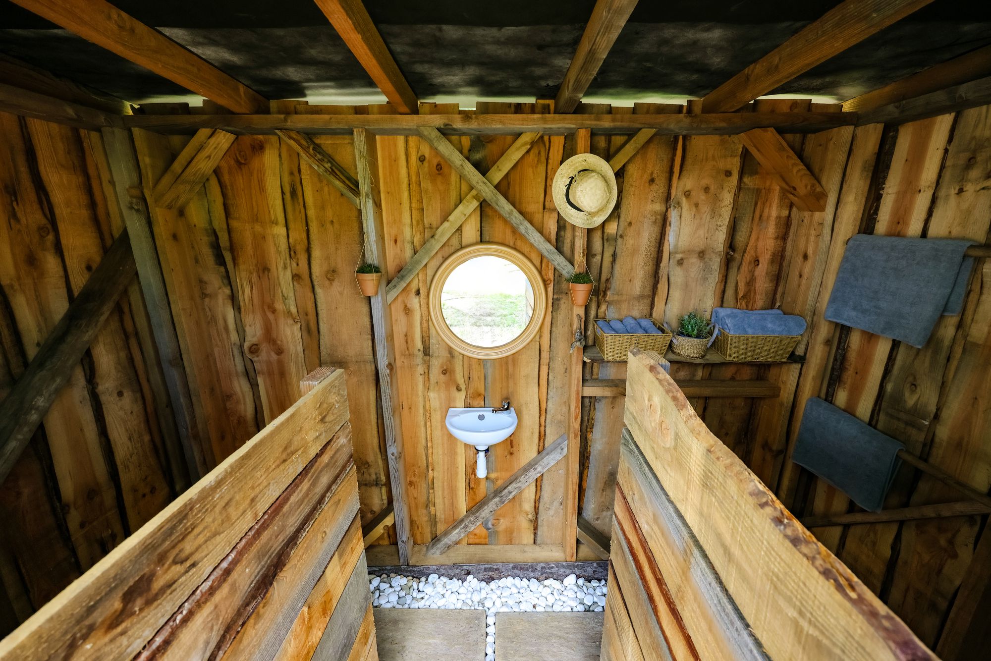 Évasion en tente lodge au cœur des Midi-Pyrénées à Busque — vue depuis la terrasse