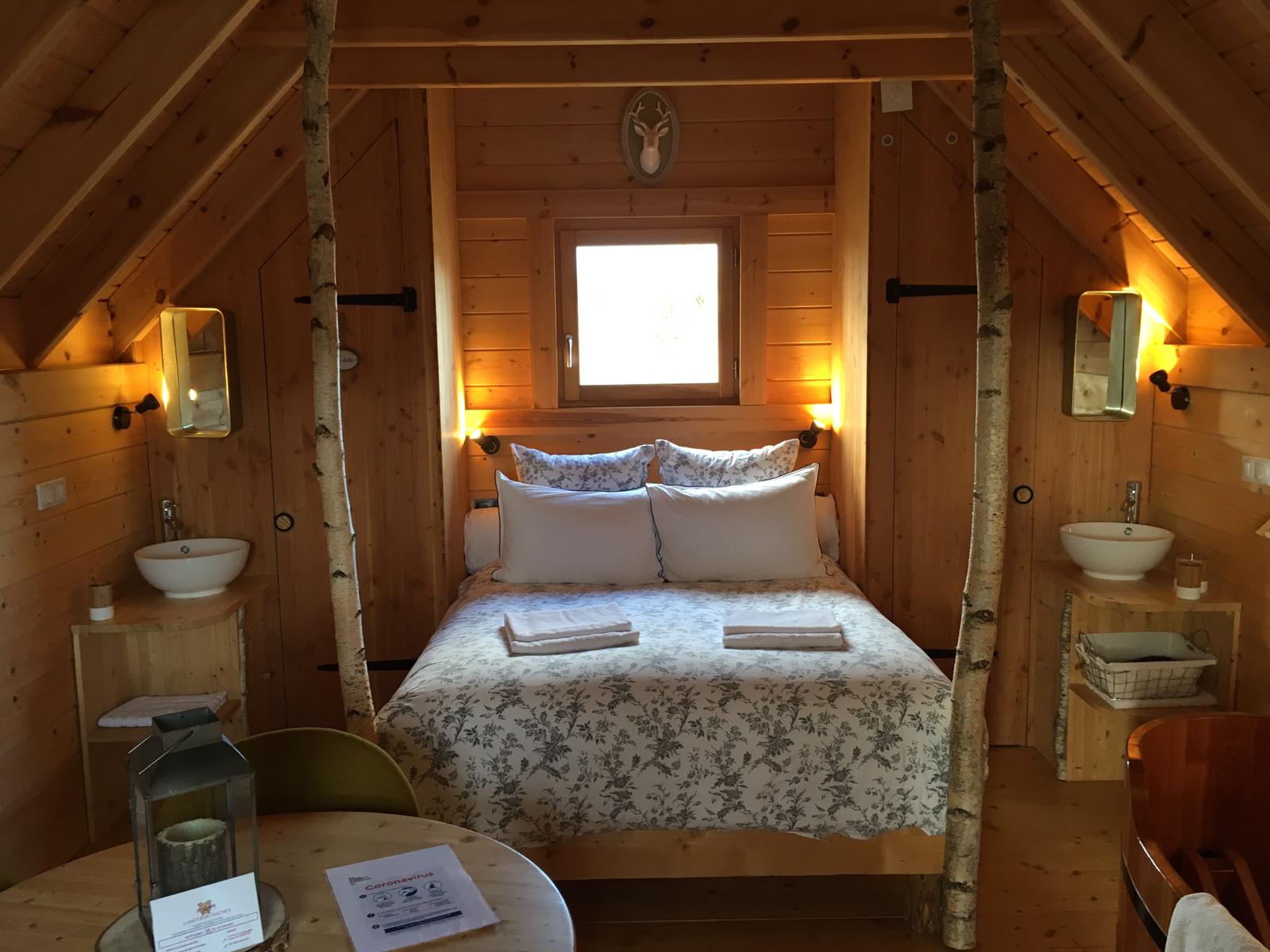 La Cabane Léonie : une expérience unique sur pilotis en Aquitaine à Berson — cuisine