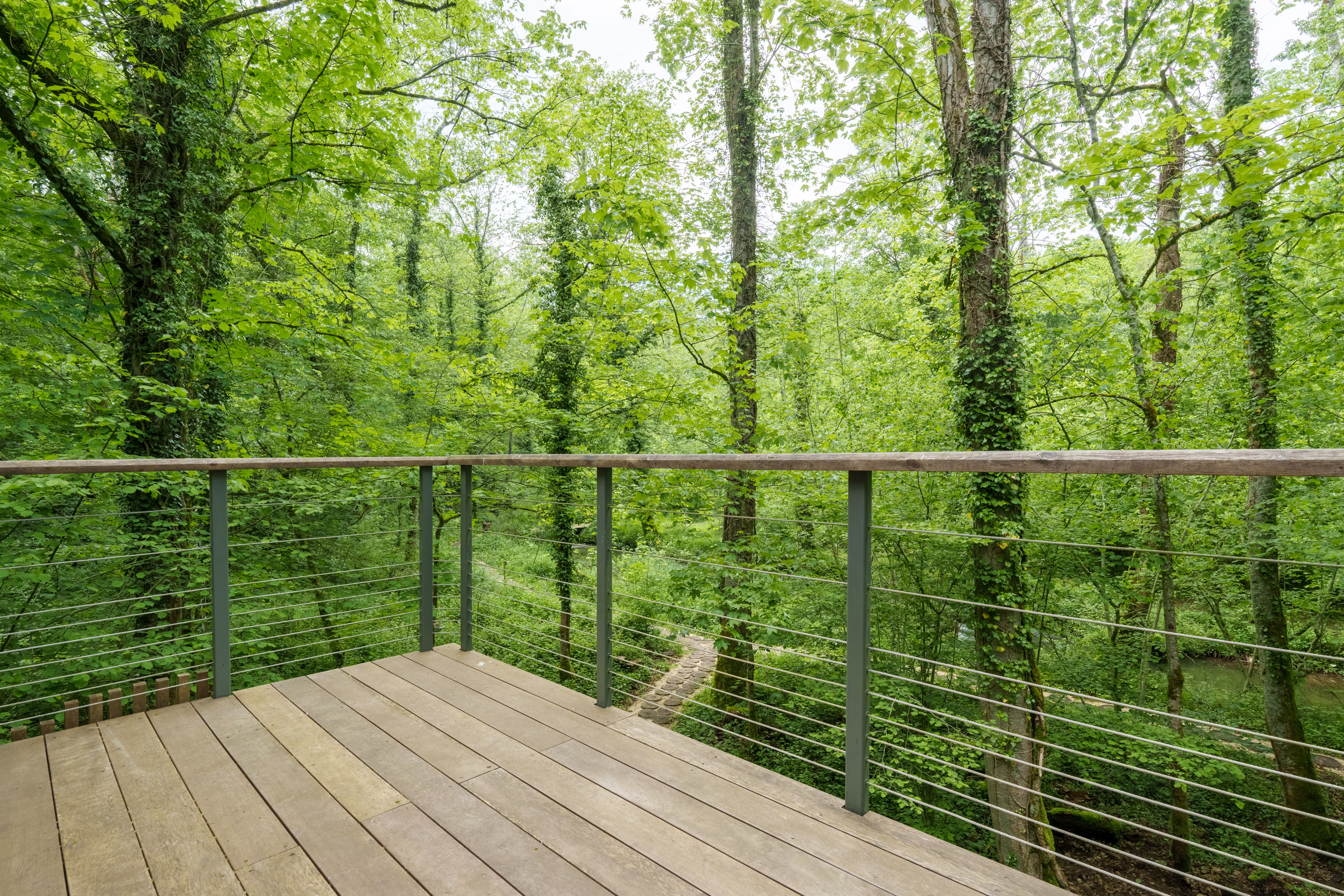 Cabane Corydalis — Nuit perchée avec balnéo à Haute-Marne à Chaumont — salle de bain