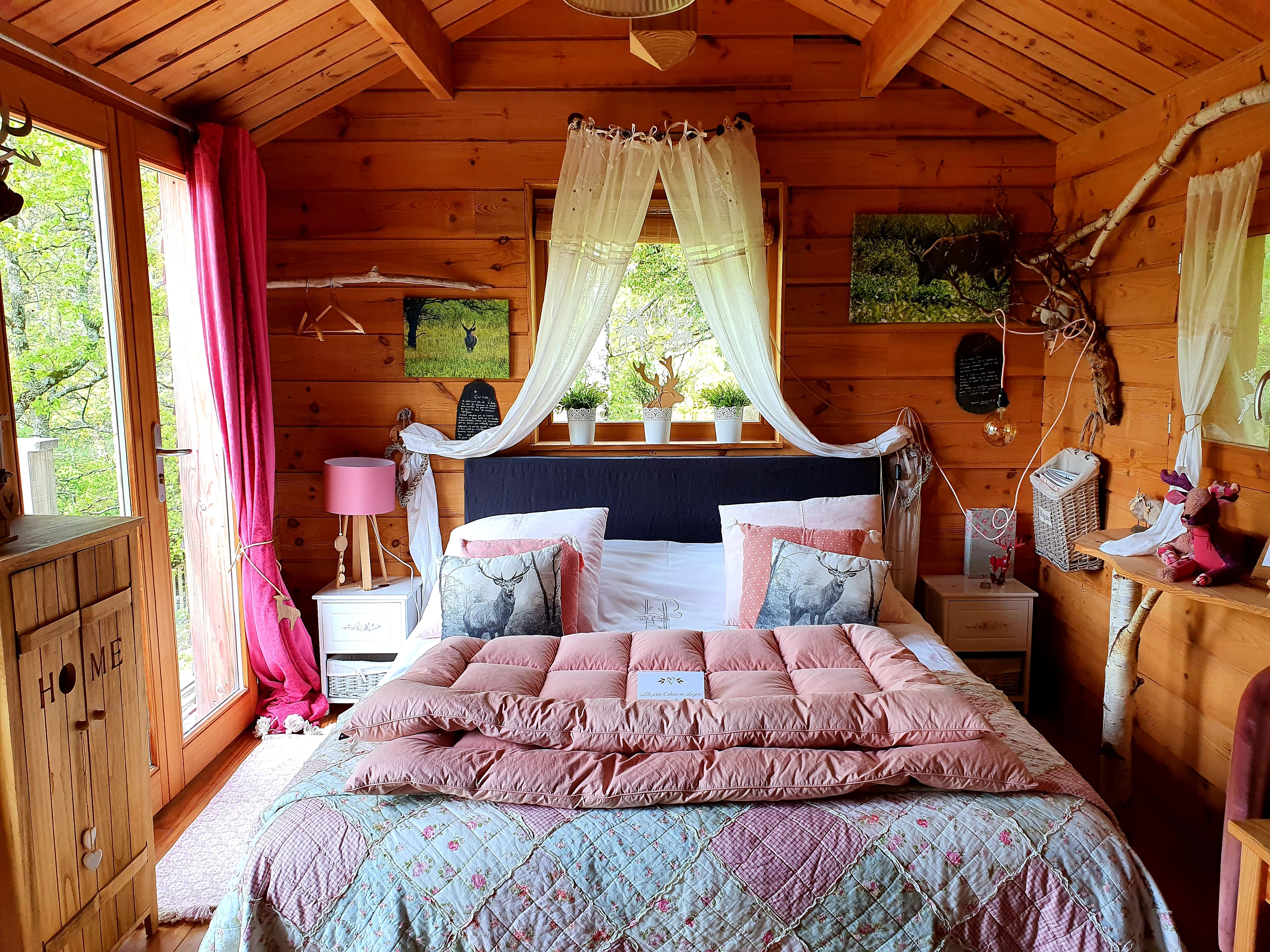 Cabane Cerf & spa : une évasion dans les arbres en Lozère