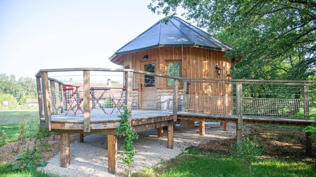 Le P'tiot Utau — Cabane dans les arbres avec spa à Jura à Lons-Le-Saunier Cedex — cuisine
