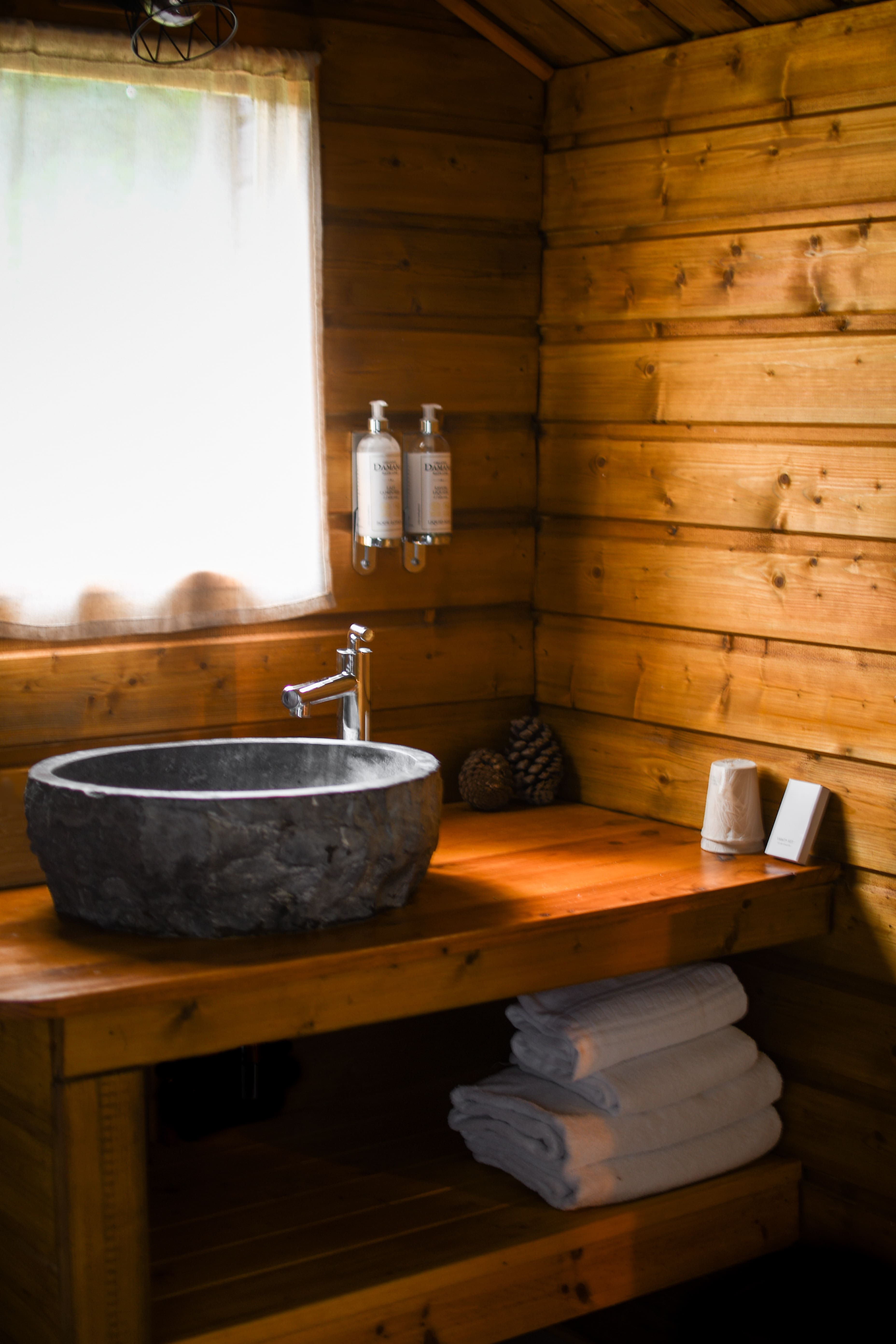 Cabane Spa Passage Secret : une escapade sensorielle en Picardie à Rosoy-En-Multien — environnement naturel