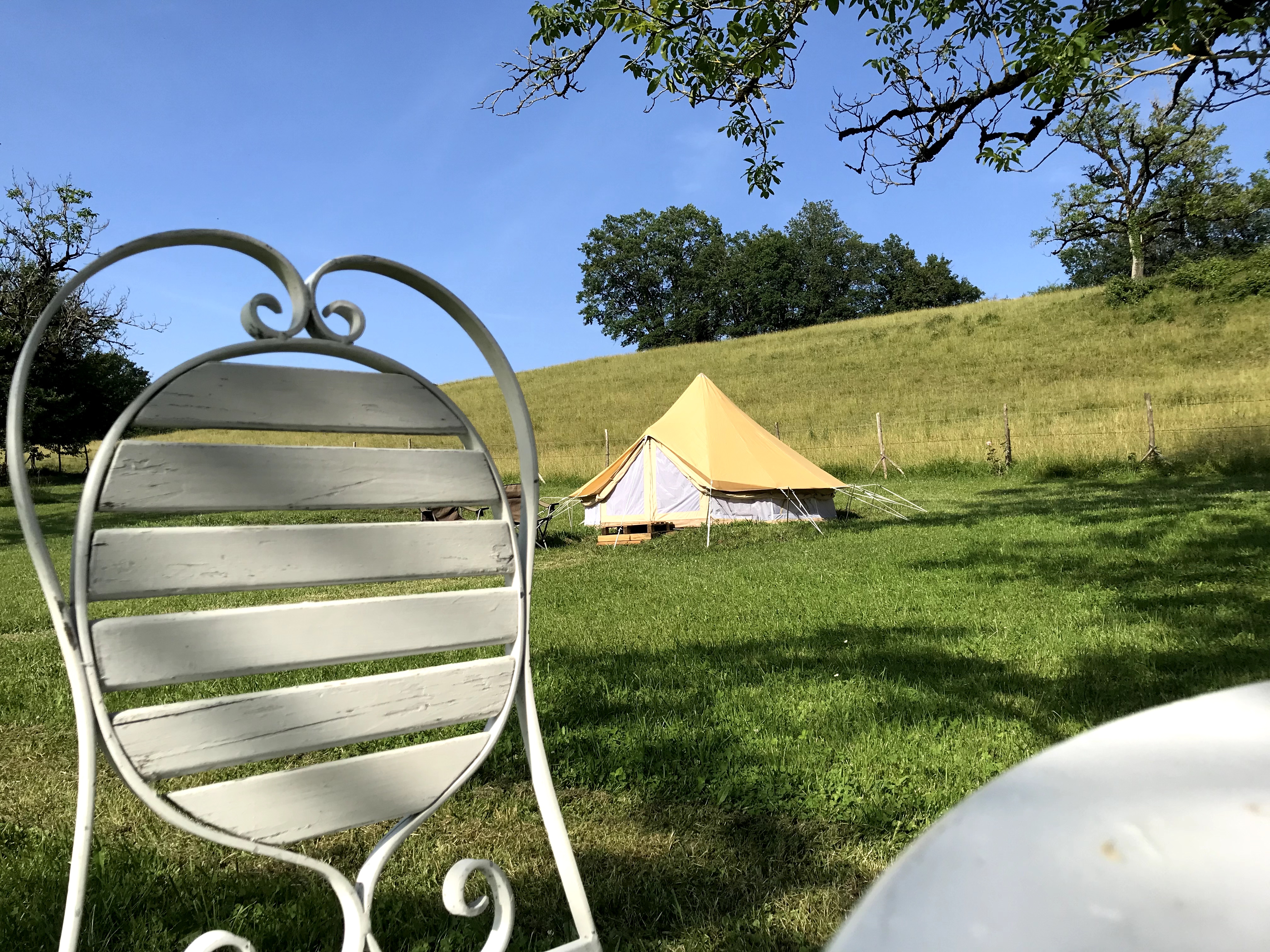 Tente Noisette : une expérience immersive en Limousin à Astaillac — chambre