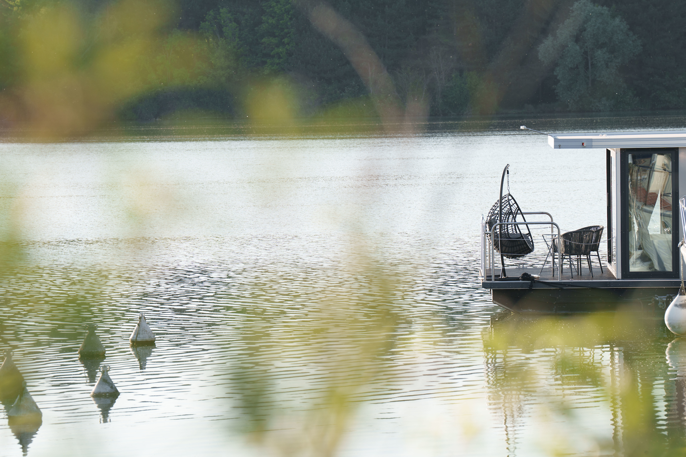 Suite flottante Panoramique — Maison flottante avec balnéo à Port Ilon (Yvelines) à Guernes — cuisine