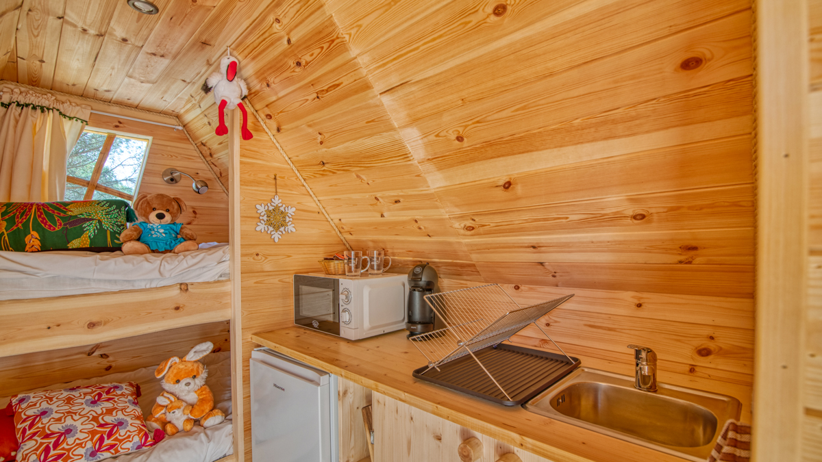 La Cabane Enchantée — Cabane avec spa à Aude à Bizanet — vue depuis la terrasse