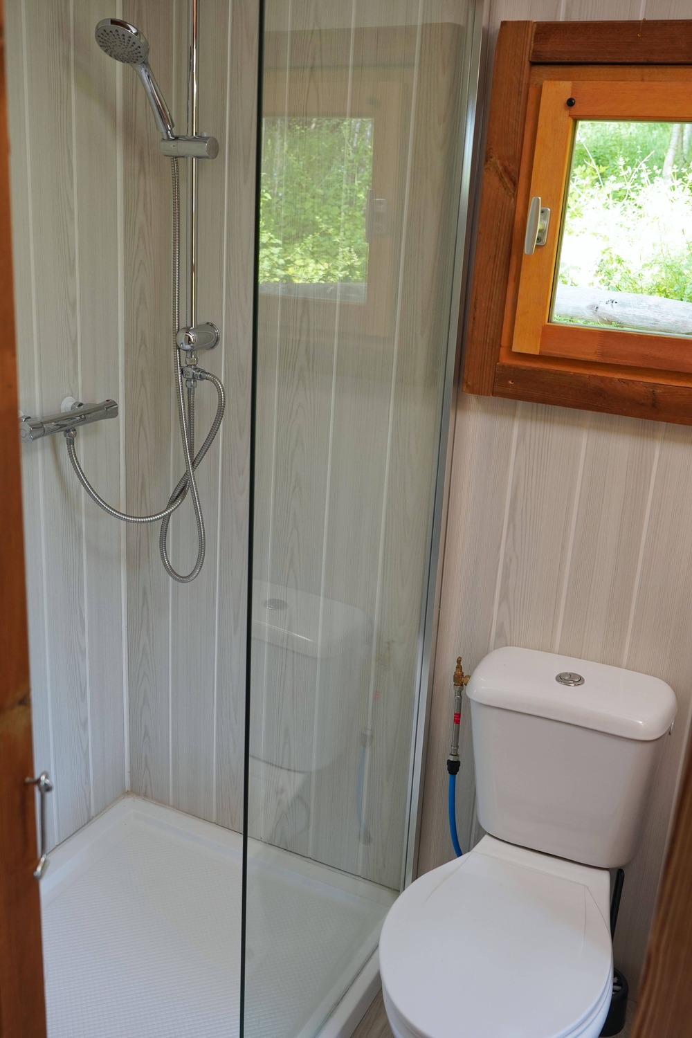 CABATENTE — Tente avec spa au Camping Le Soleil Des Bastides à Rabastens — vue depuis la terrasse