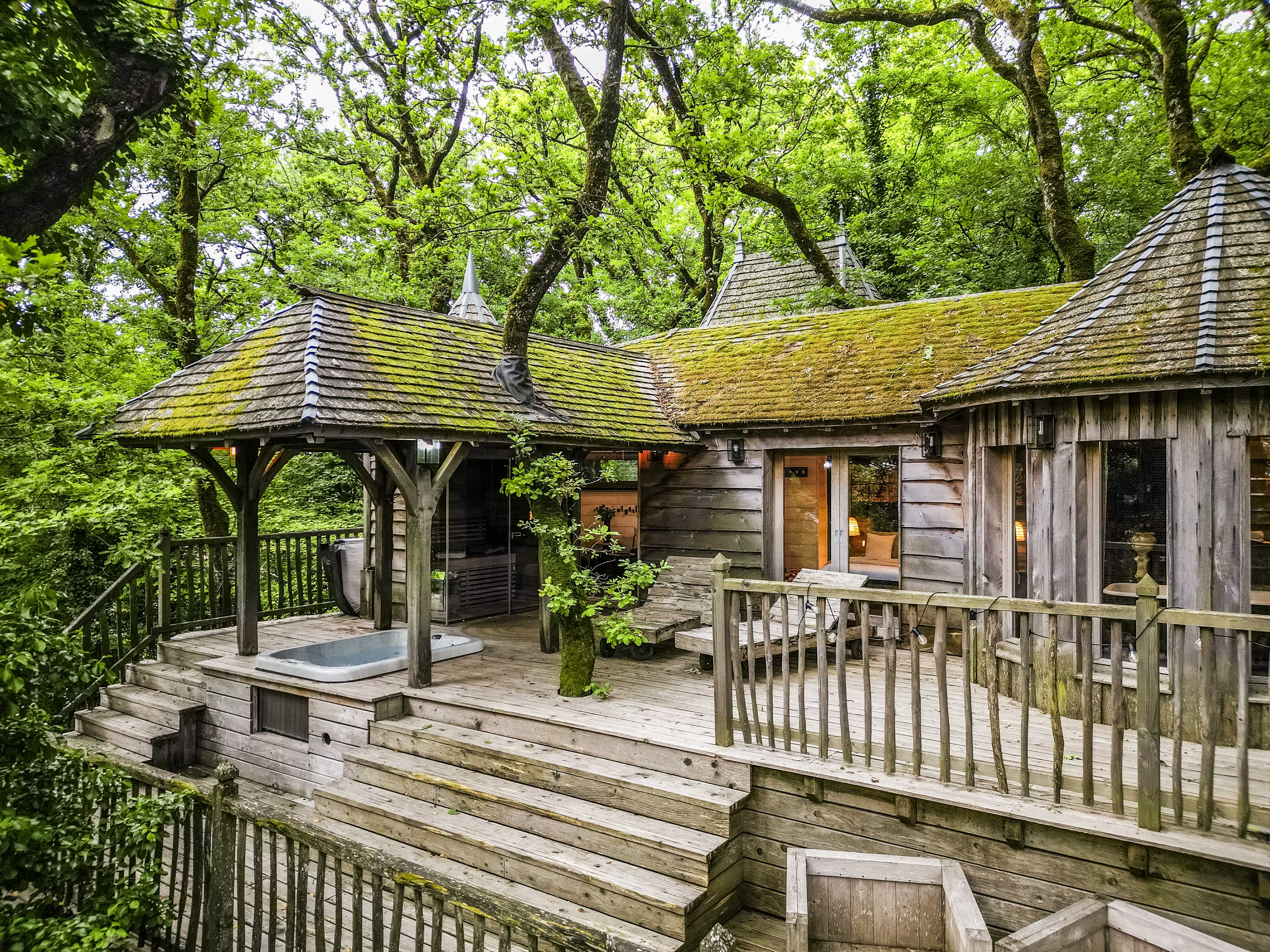 Cabane Château Puybeton & Spa : une expérience unique en Aquitaine