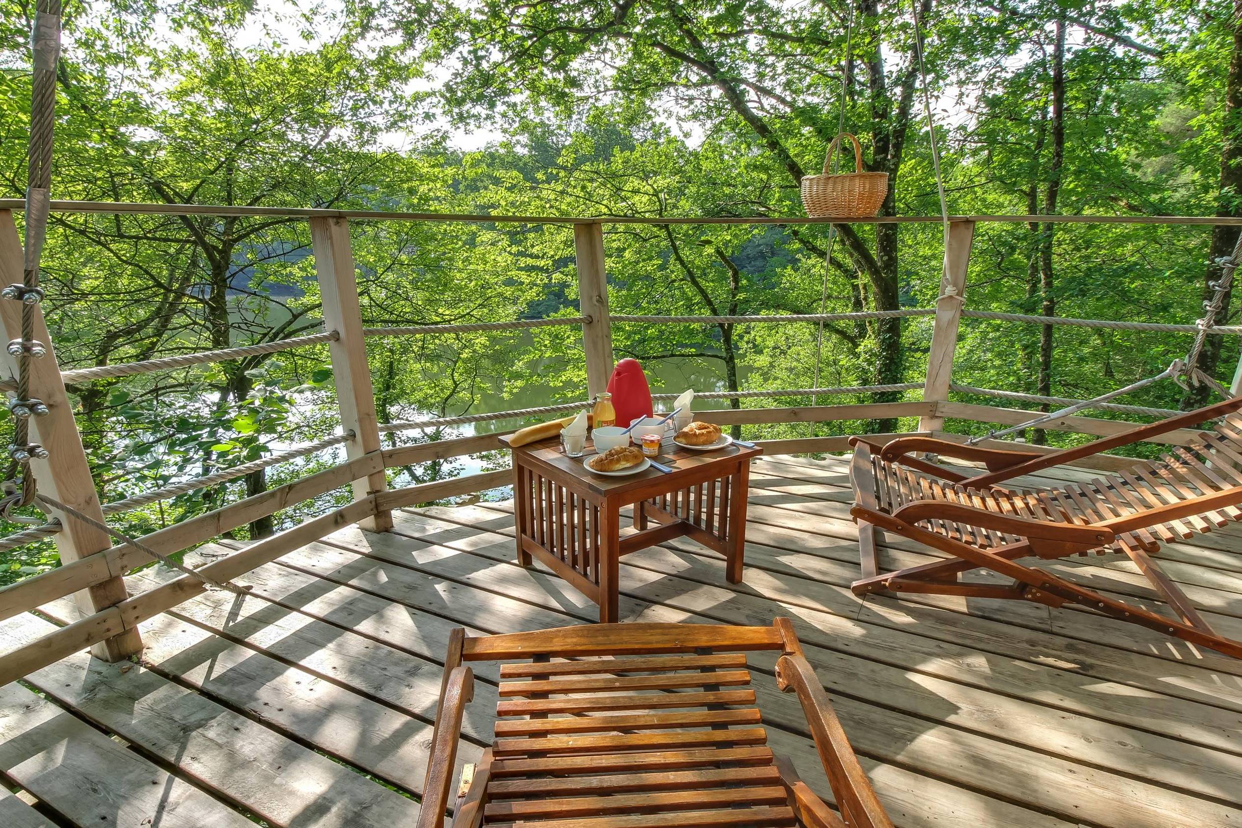 Cabane Spa Shanghai : une évasion dans les arbres à La Baconnière — espace de vie