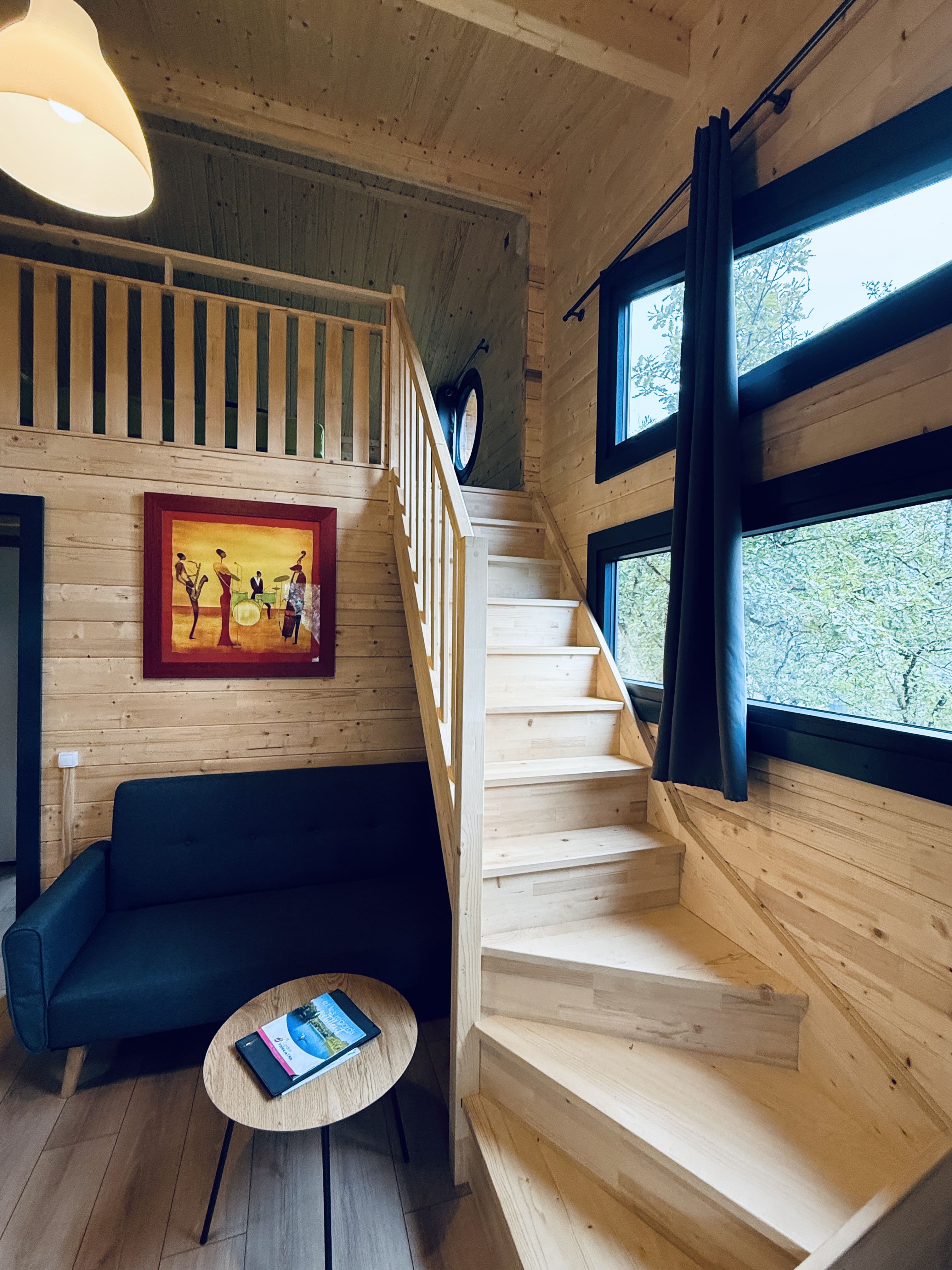 Lodge l'Epervier & Spa — Cabane sur pilotis panoramique à Ain à Serrieres-Sur-Ain — chambre